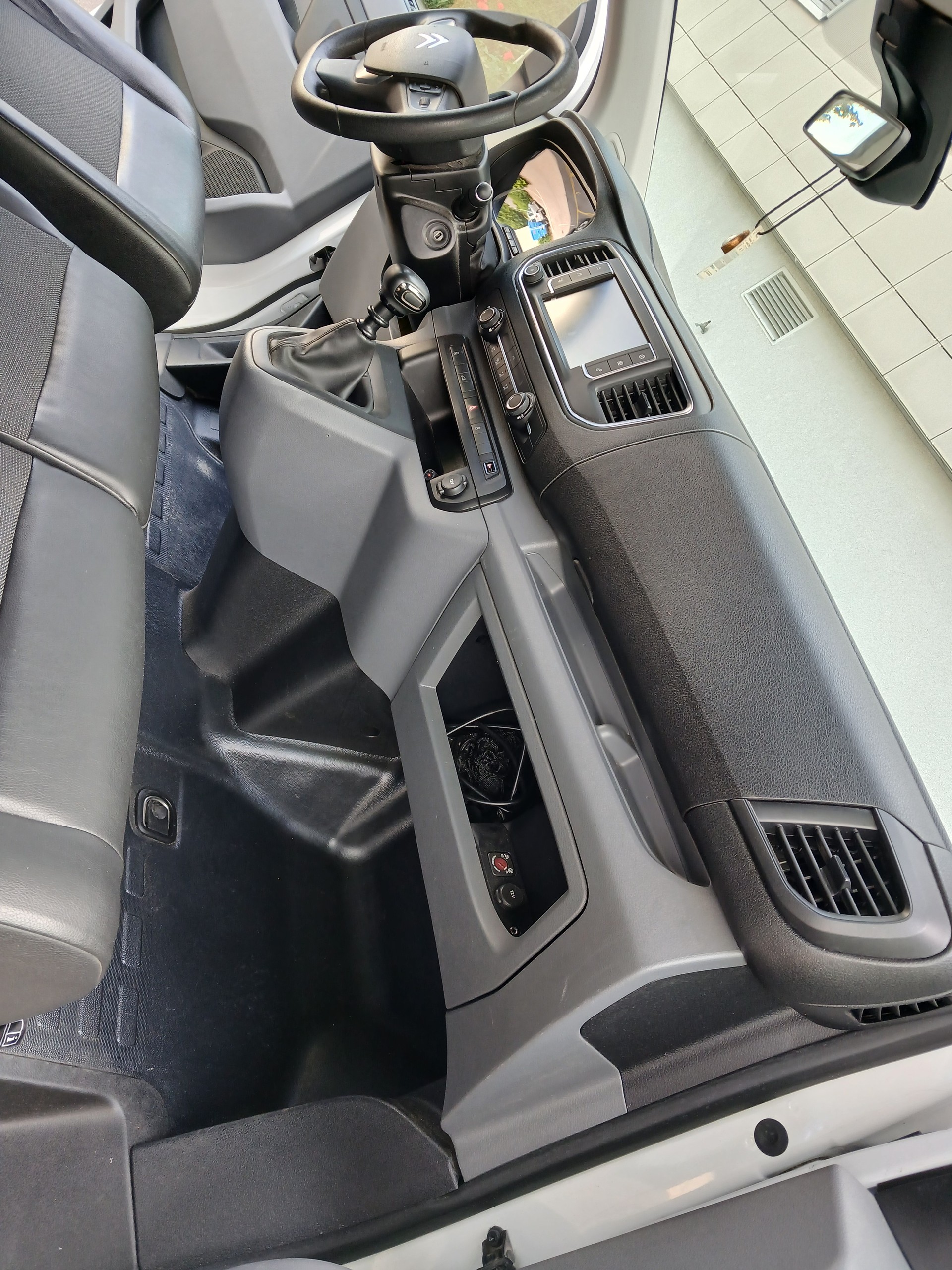 CITROEN JUMPY-image-17