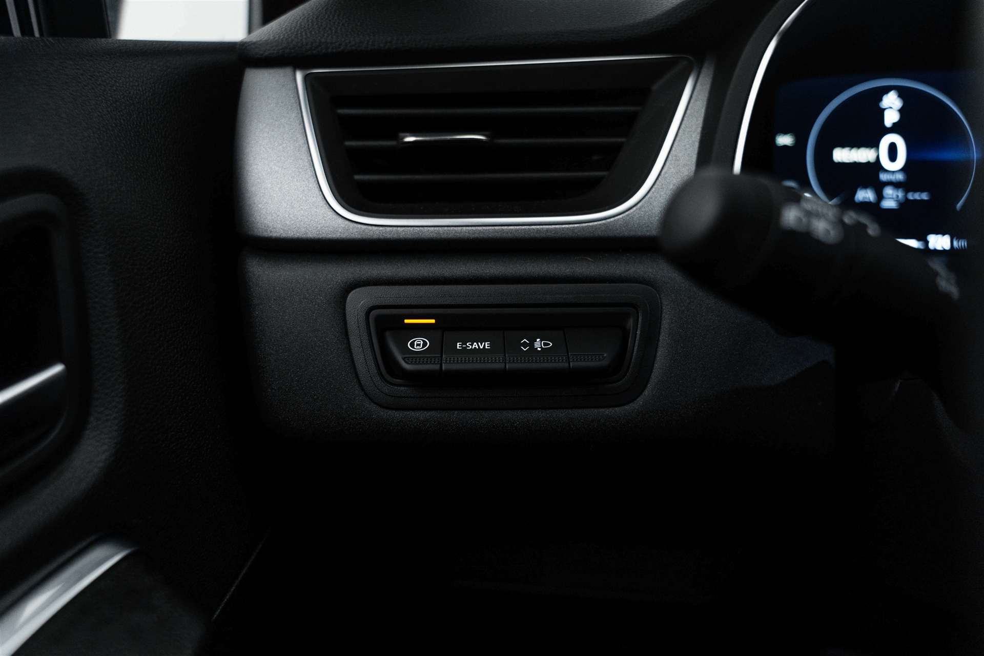 RENAULT Captur 1.8 E-Tech 160 Techno DHT-Automat-image-24