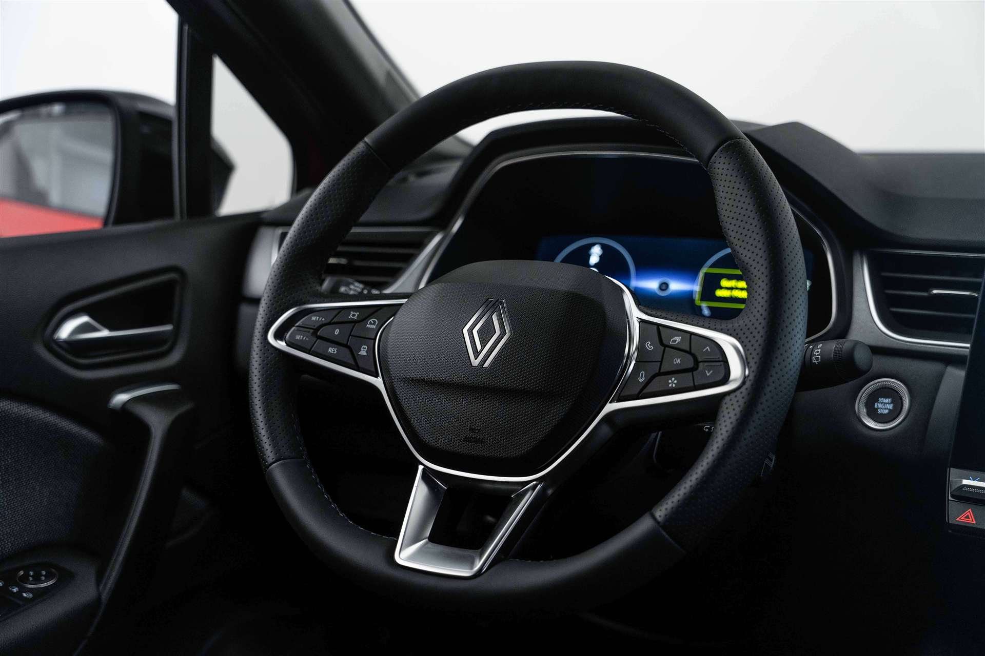 RENAULT Captur 1.8 E-Tech 160 Techno DHT-Automat-image-9