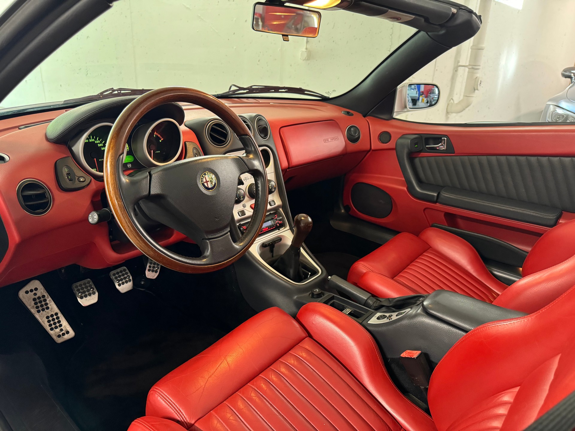 ALFA ROMEO Spider 2.0 TS 16V Pininfarina-image-9
