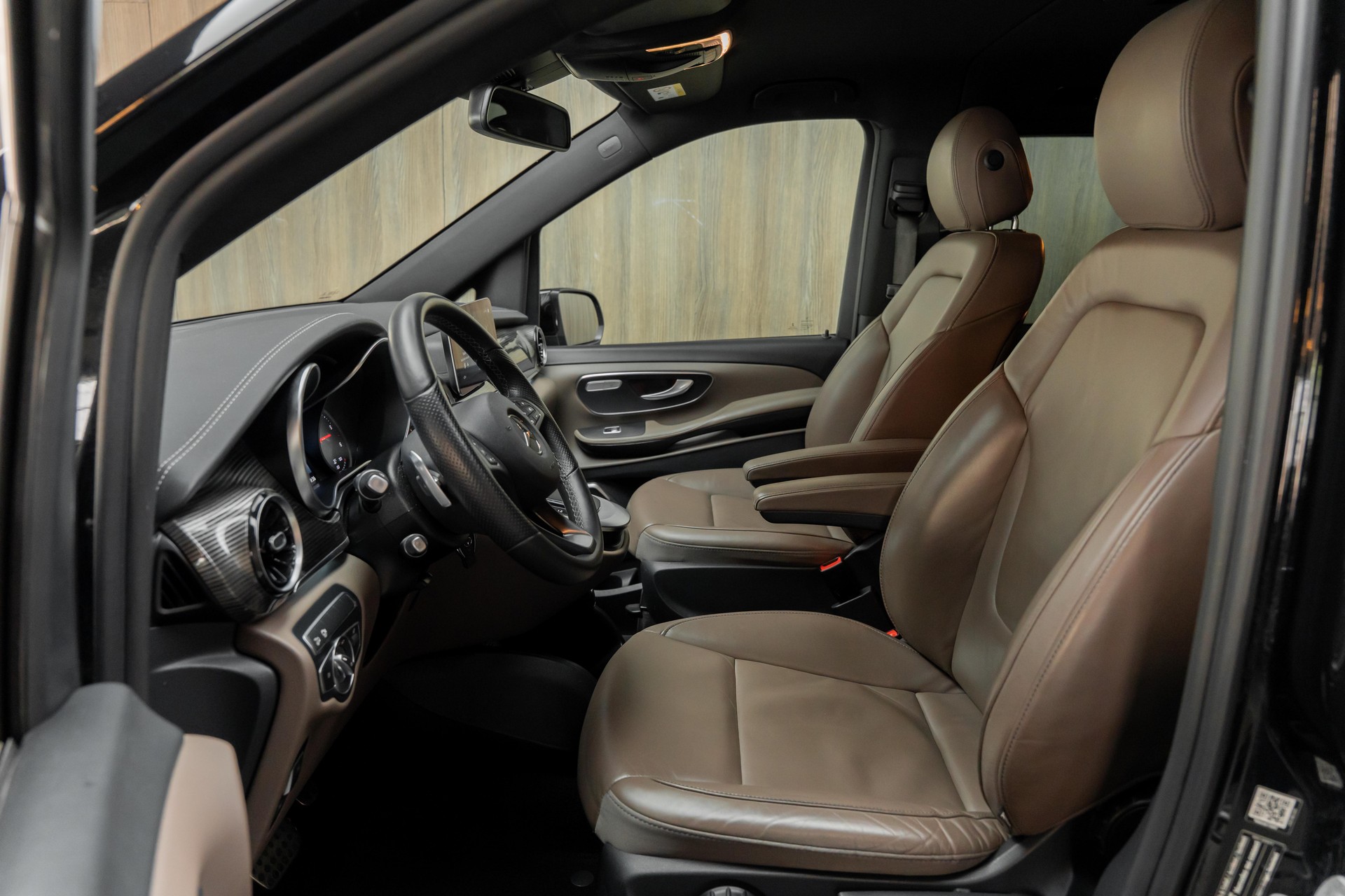 MERCEDES-BENZ V 250 d extralang Avantgarde 4Matic 9G-Tronic-image-4