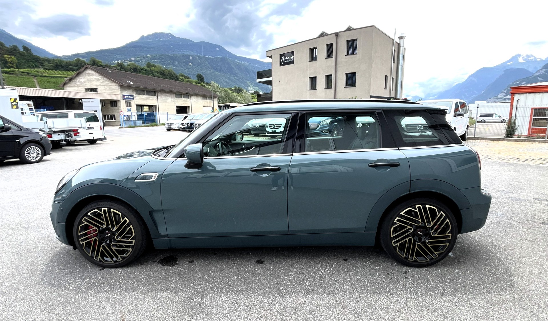 MINI Clubman Cooper John Cooper Works ALL4 Steptronic-image-5