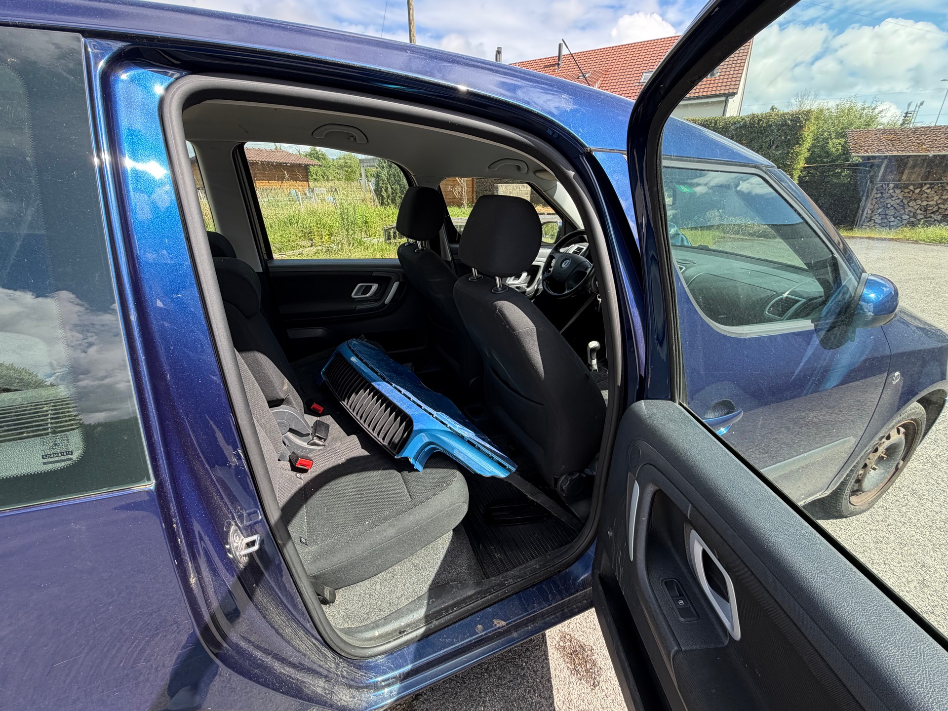 SKODA Roomster 1.9 TDI Elegance-image-8