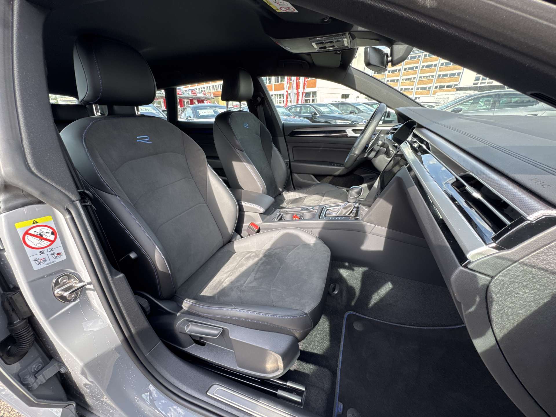 VW Arteon Shooting Brake 2.0 TSi R 320PS 4Motion DSG-Automat-image-12