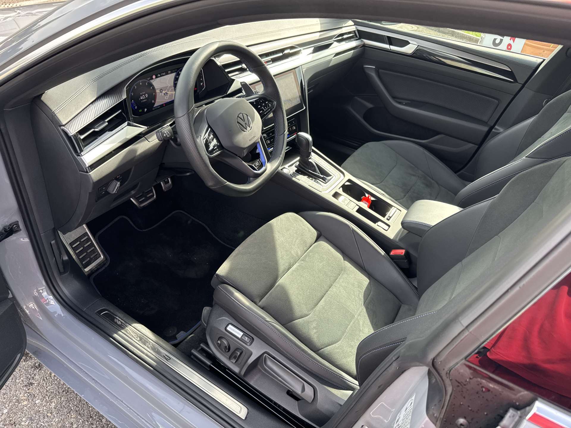 VW Arteon Shooting Brake 2.0 TSi R 320PS 4Motion DSG-Automat-image-5