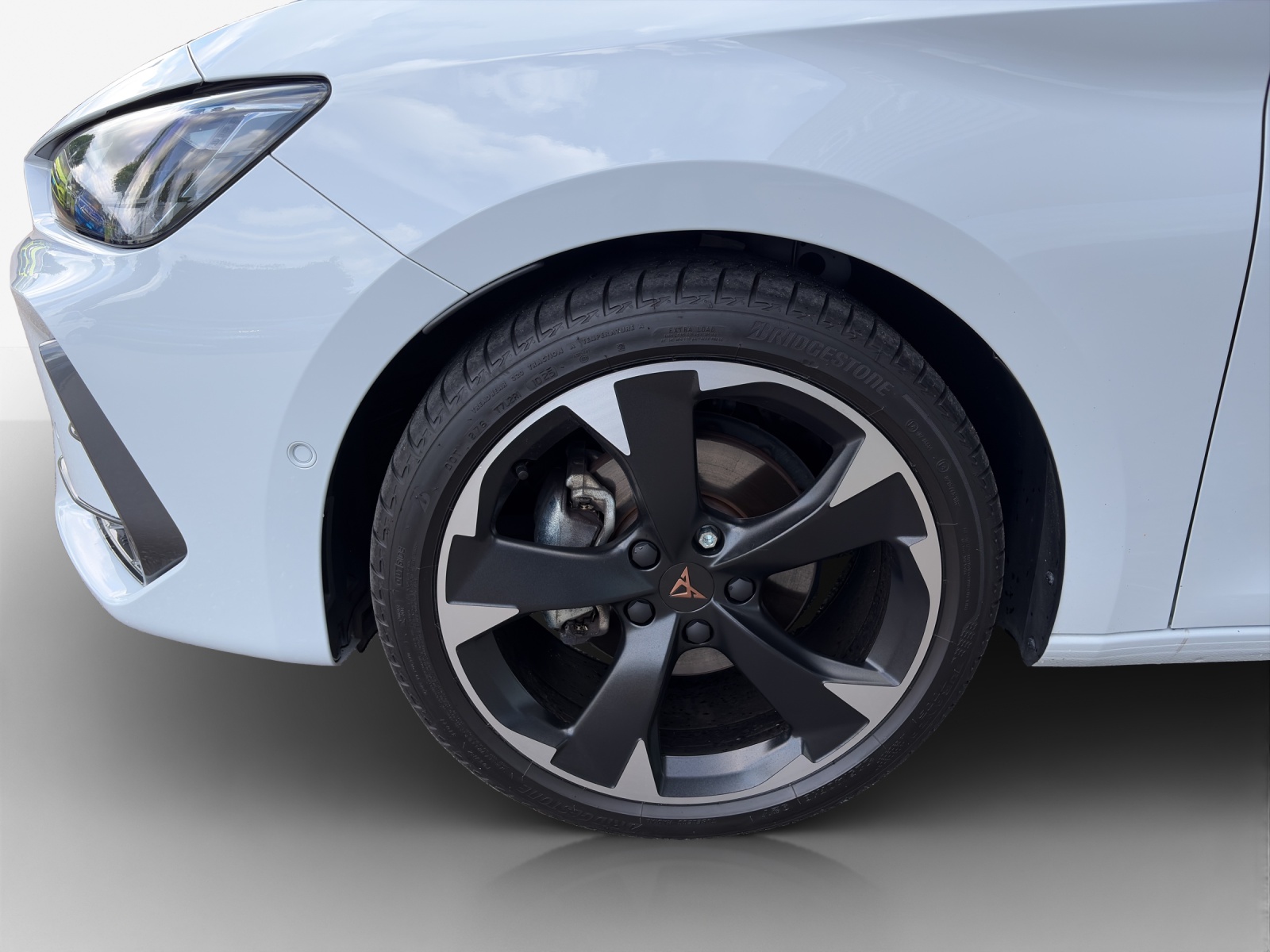 CUPRA LEON ST 1.5 eTSI DSG-image-13