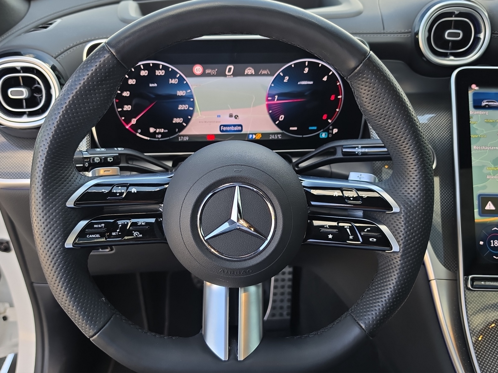 MERCEDES-BENZ GLC 220 d 4Matic 9G-Tronic-image-10