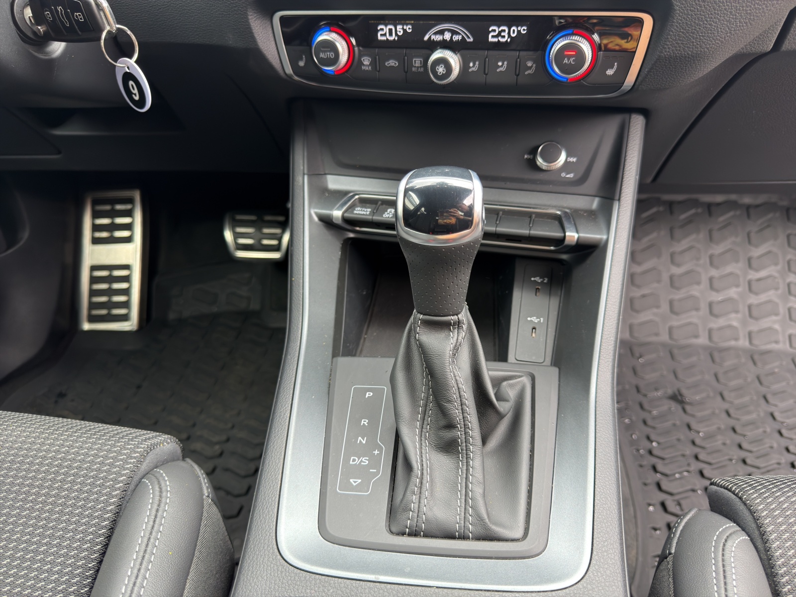 AUDI Q3 Sportback 1.5 35 TFSI S line S-Tronic-image-11