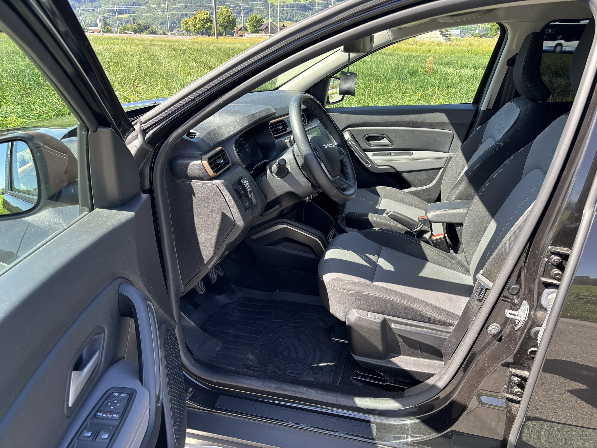 DACIA 1.3 TCe 150 Extreme 4WD-image-2