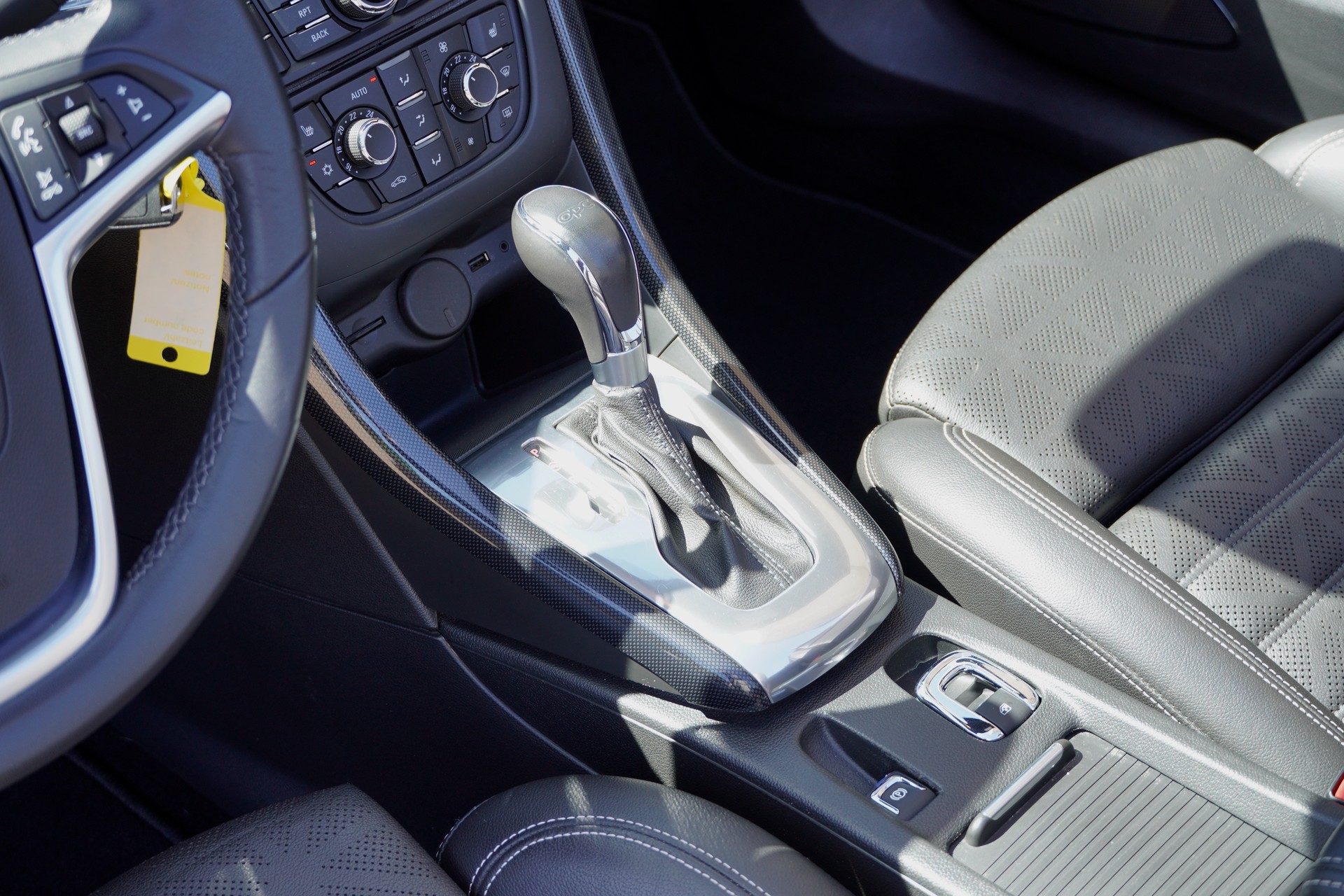OPEL Cascada 1.6i 16V Cosmo Automat-image-11