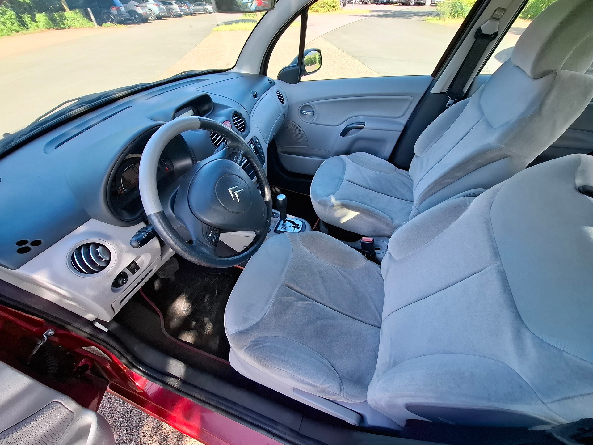 CITROEN C3 1.4i Exclusive-image-9