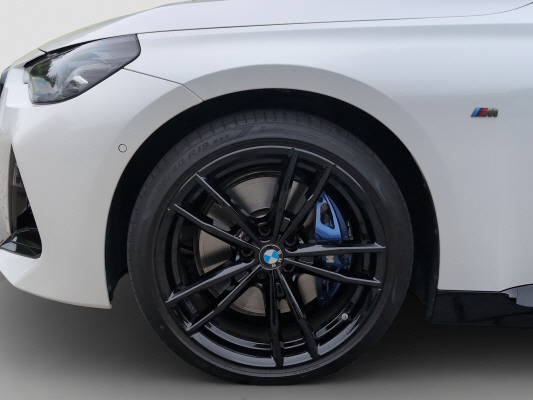 BMW M240i xDrive-image-13