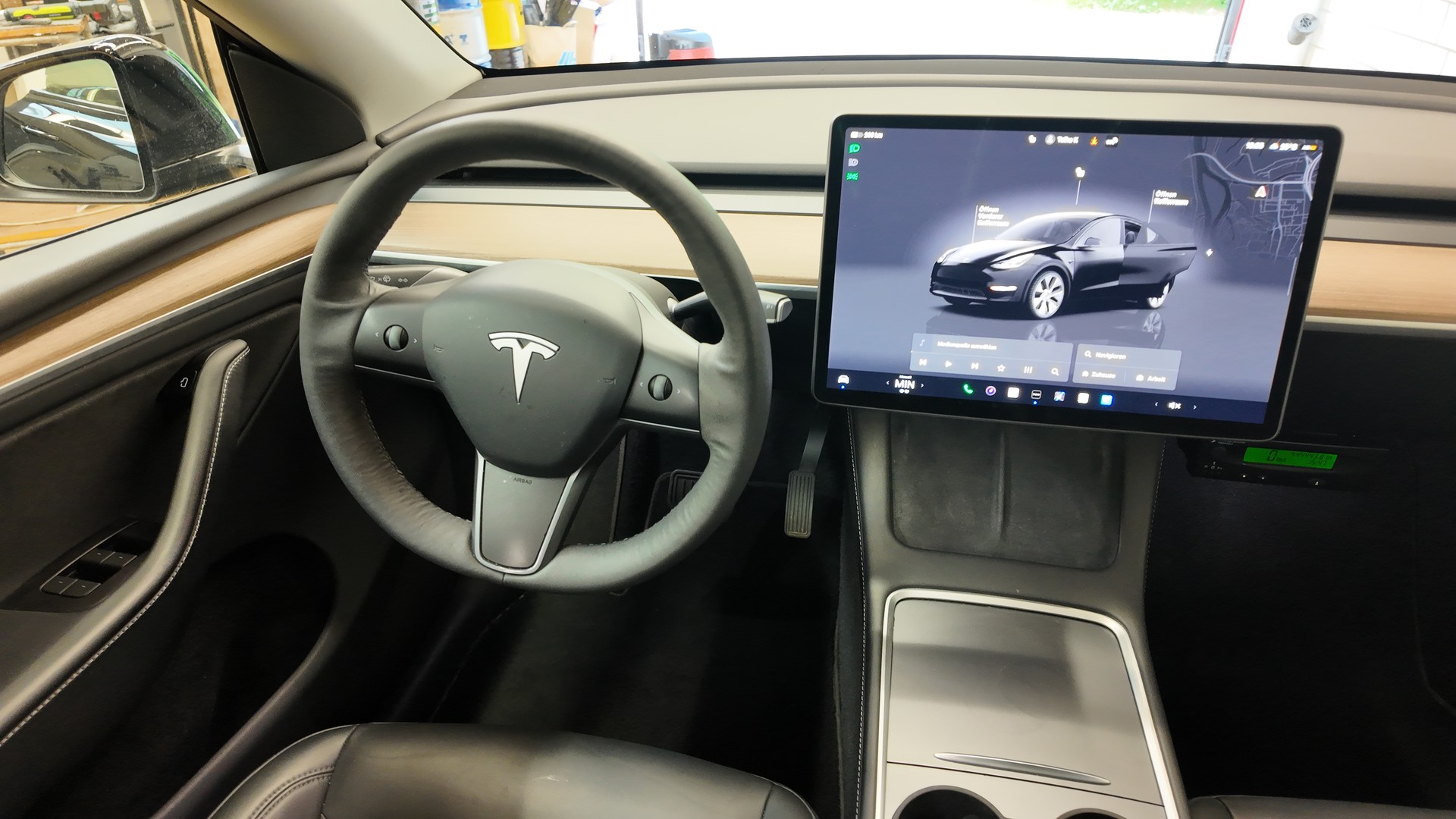 TESLA Model Y Long Range-image-9