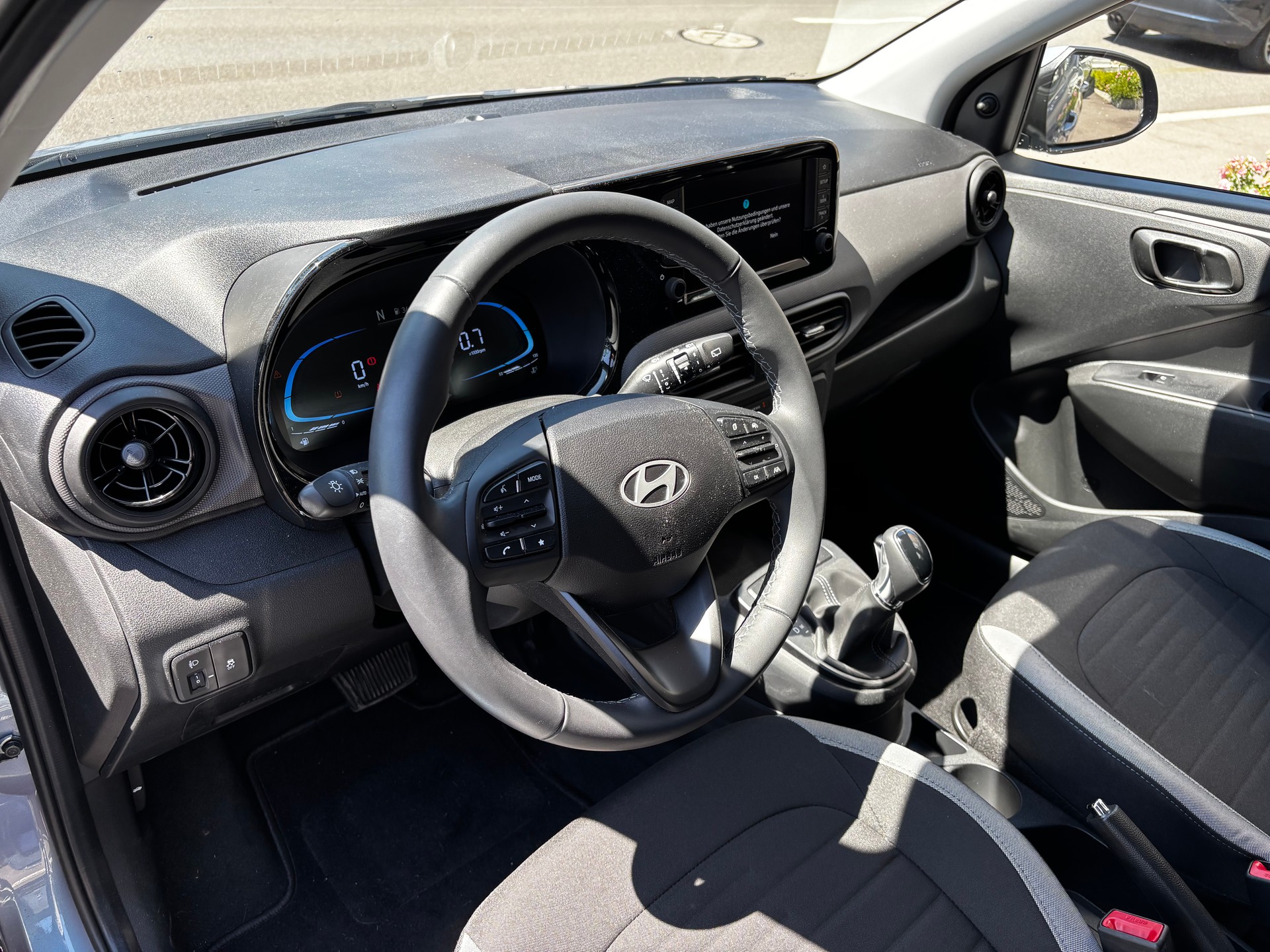 HYUNDAI i10 1.0 Origo Aut.-image-10