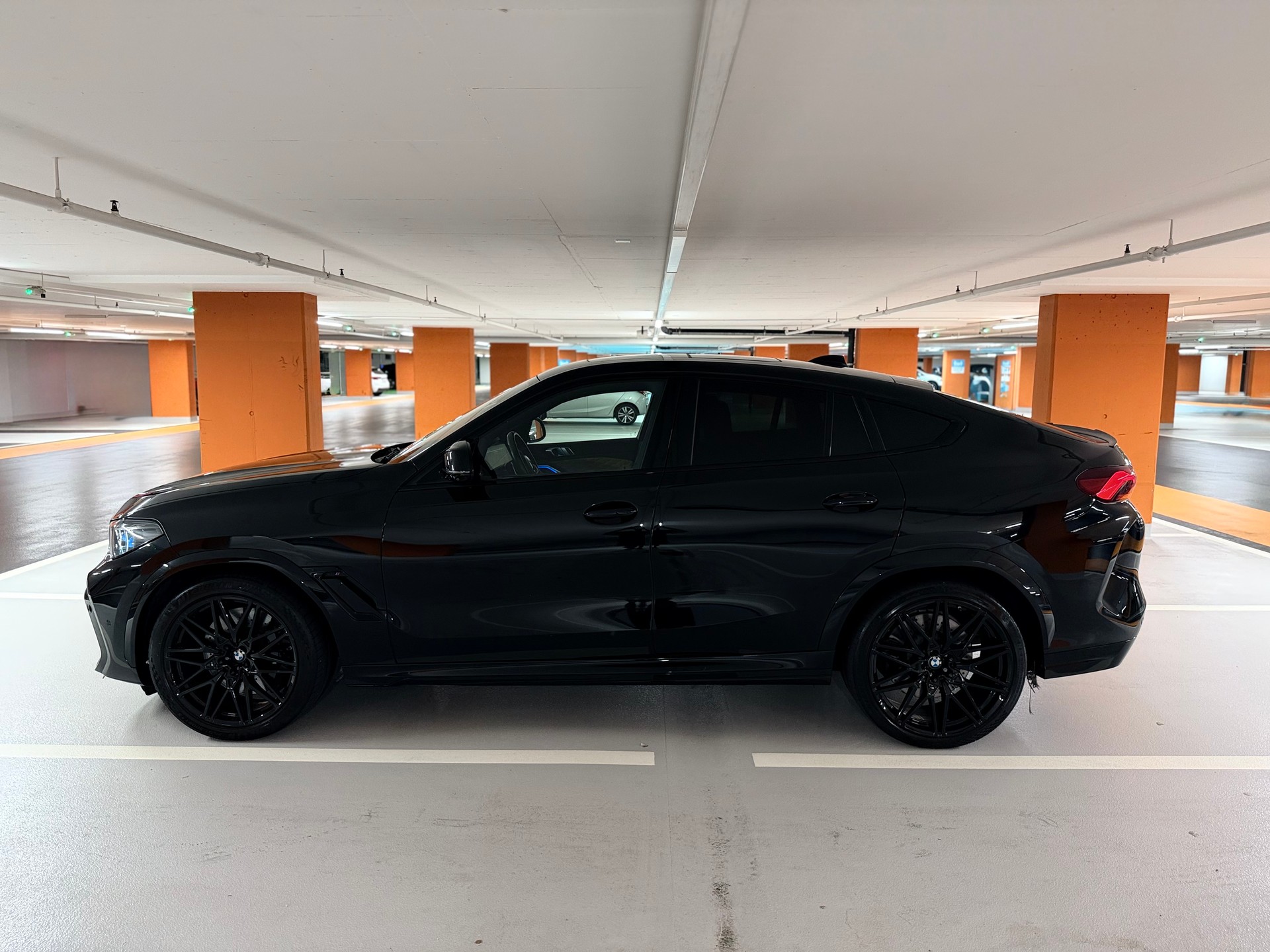 BMW X6M Steptronic M Competition-image-7