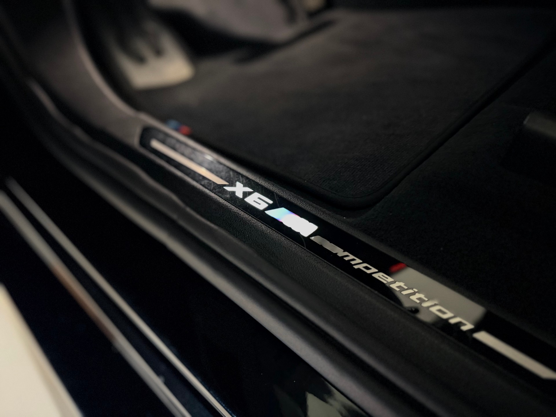 BMW X6M Steptronic M Competition-image-18