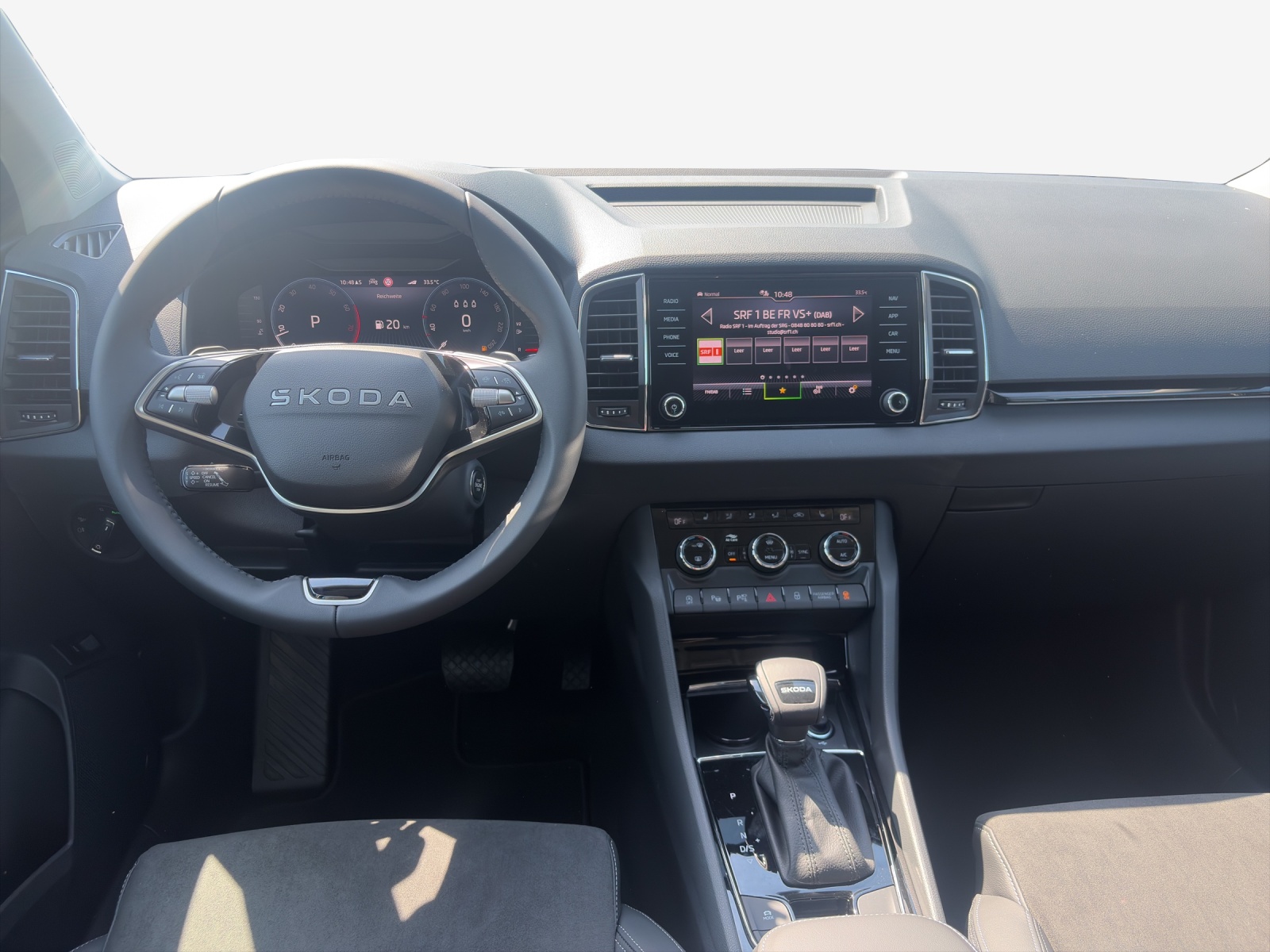 SKODA Karoq 1.5 TSI Dynamic DSG-image-8
