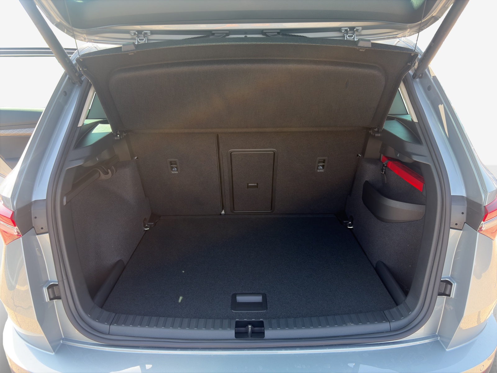 SKODA Karoq 1.5 TSI Dynamic DSG-image-12