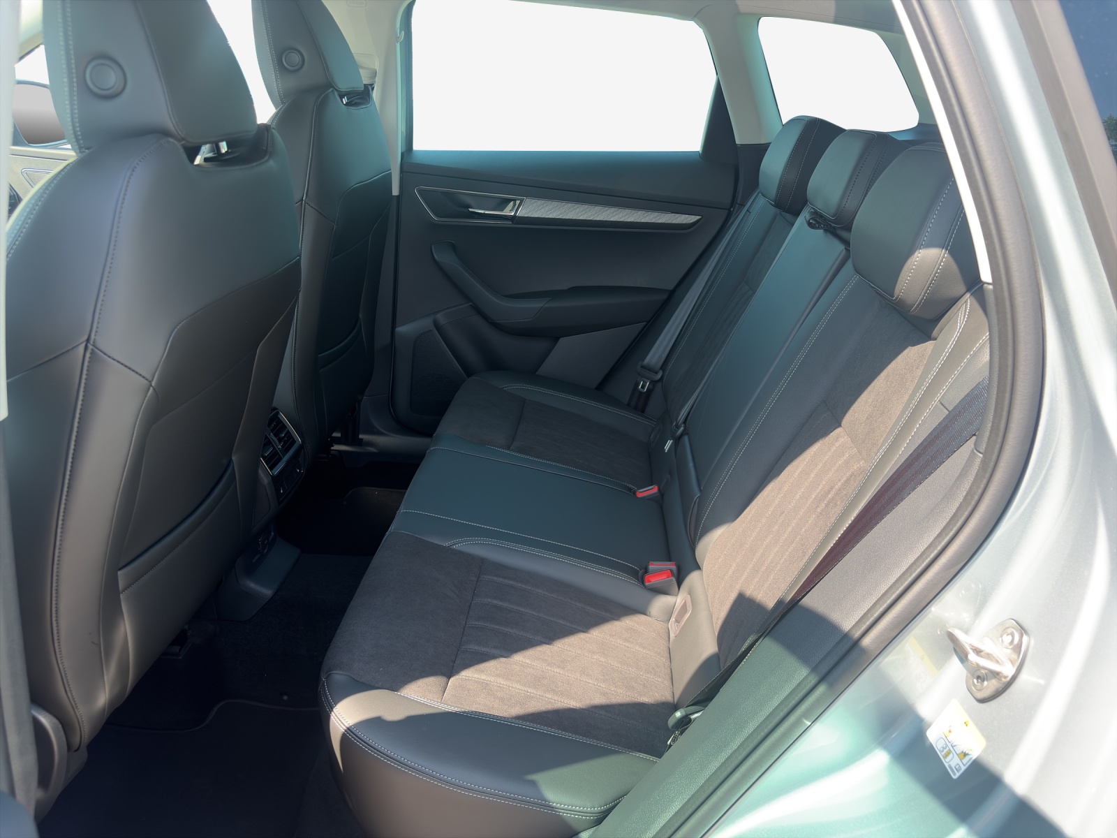 SKODA Karoq 1.5 TSI Dynamic DSG-image-11