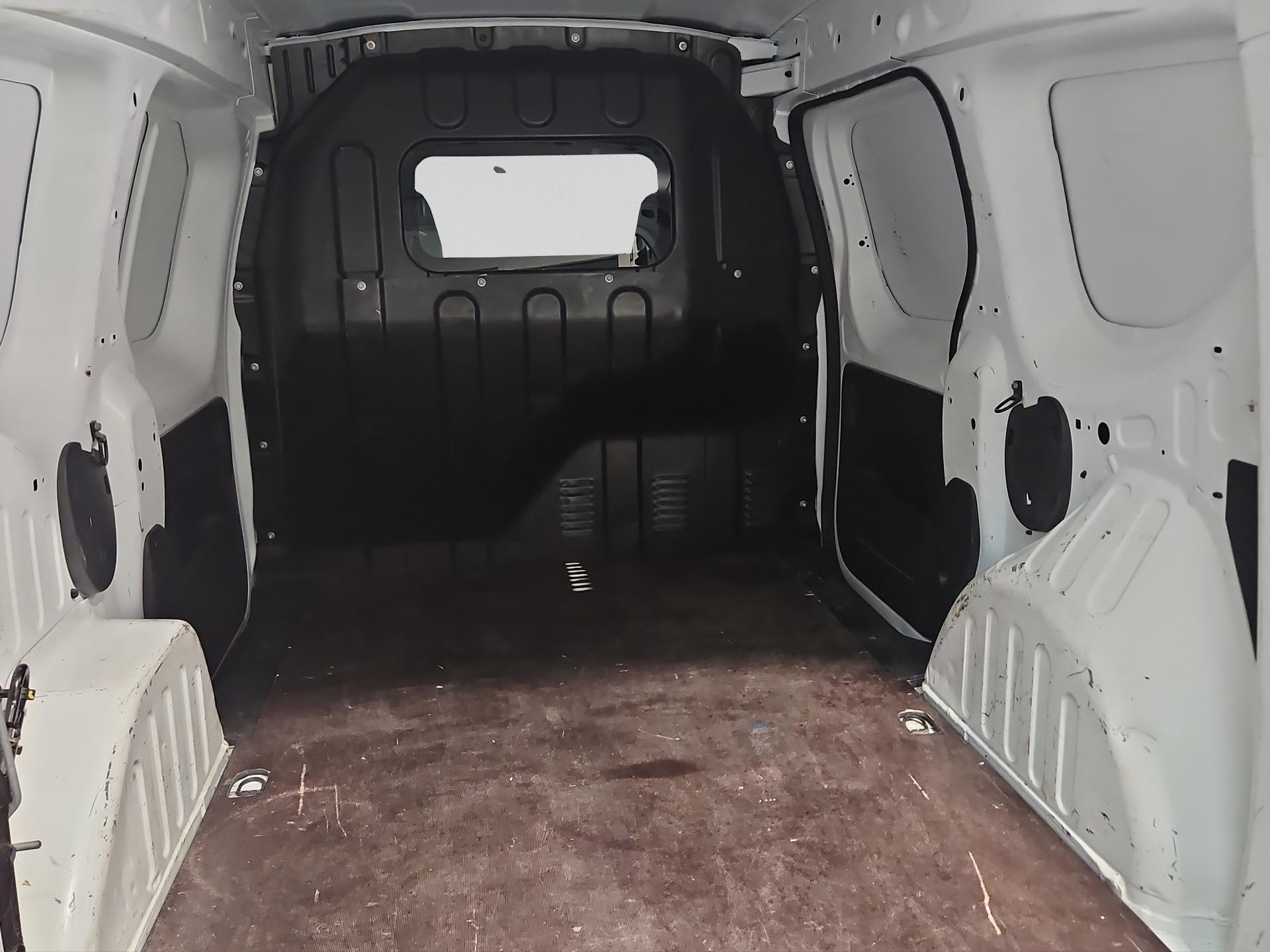 RENAULT Express 1.3TCe 100 PF Extra-image-14
