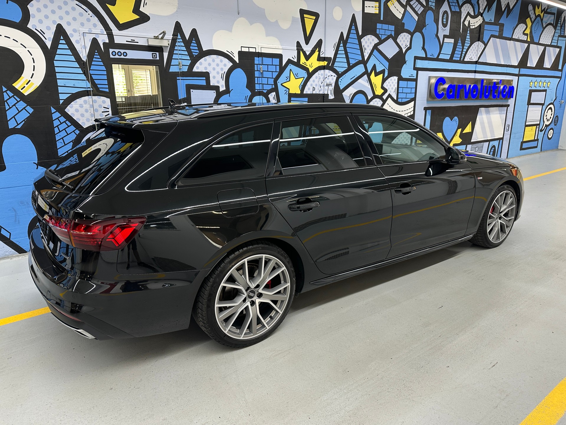 AUDI A4 Avant 40 TDI S line quattro S-tronic-image-3