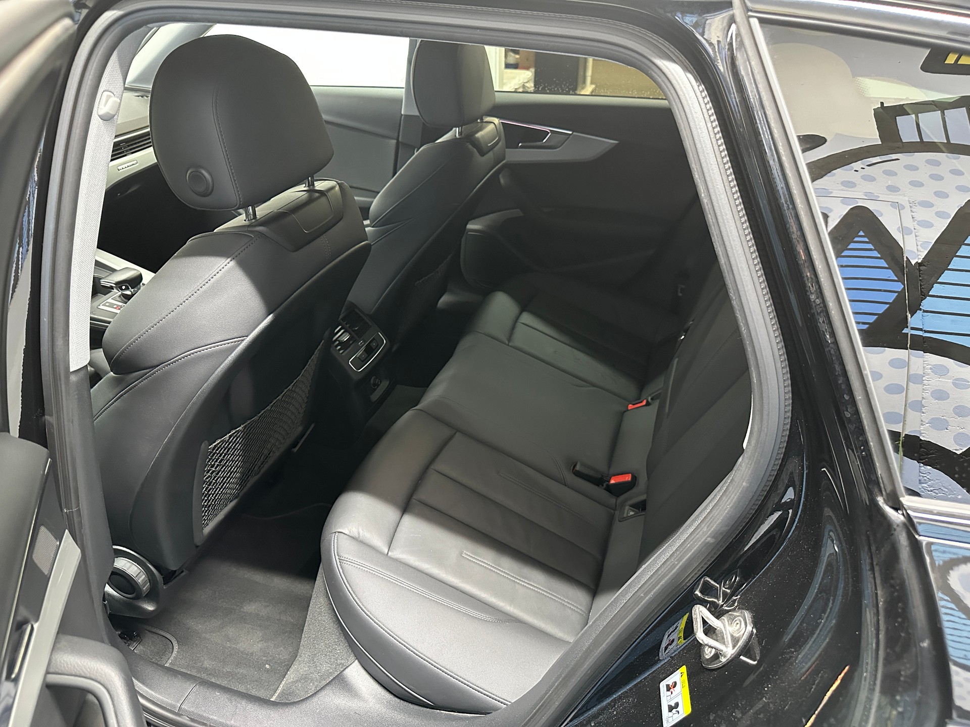 AUDI A4 Avant 40 TDI S line quattro S-tronic-image-8