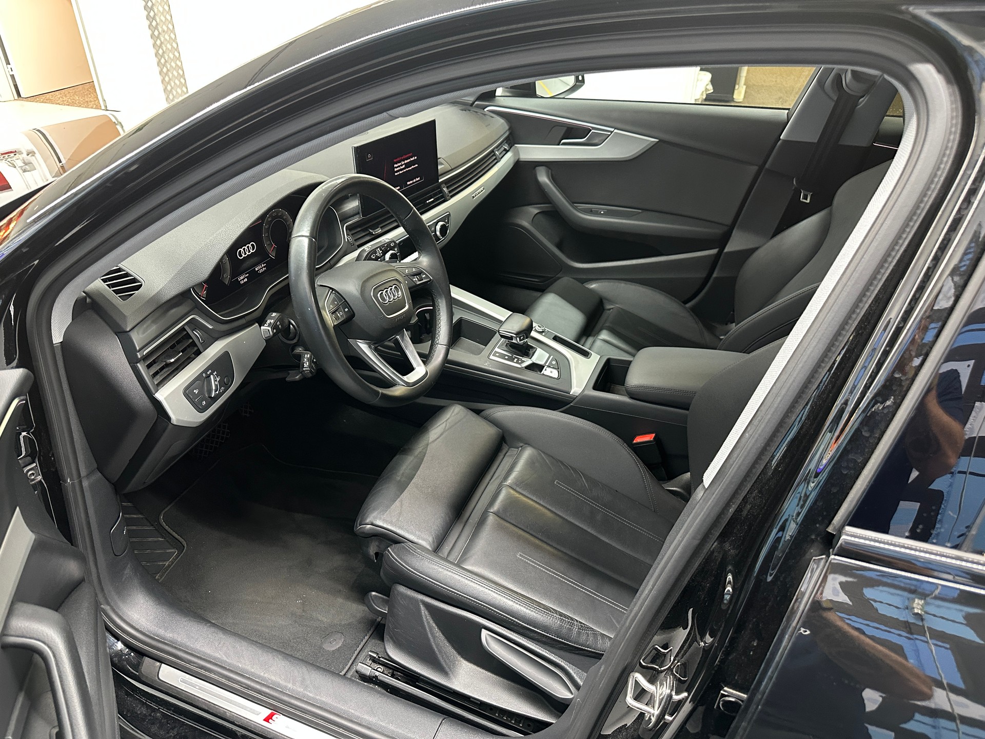 AUDI A4 Avant 40 TDI S line quattro S-tronic-image-7