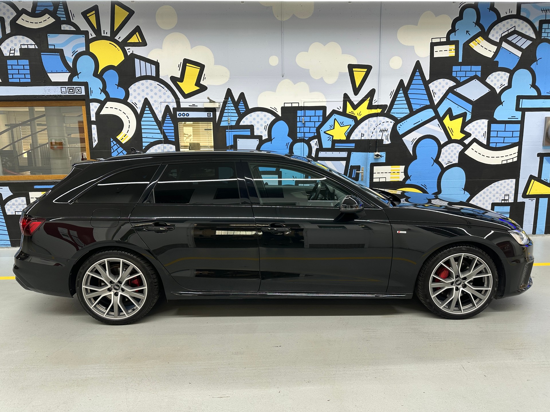 AUDI A4 Avant 40 TDI S line quattro S-tronic-image-2