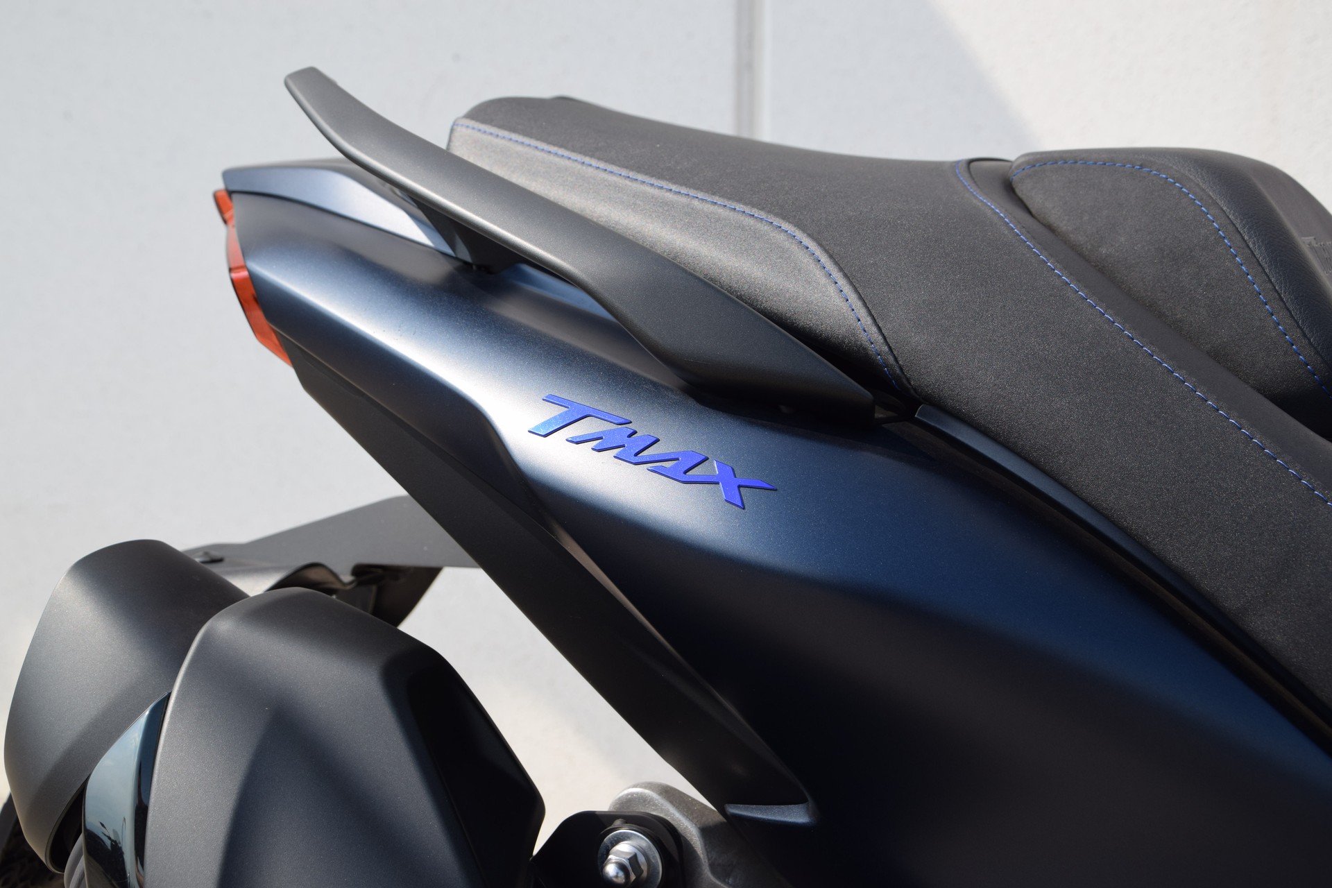 YAMAHA T-MAX XP 560-image-9