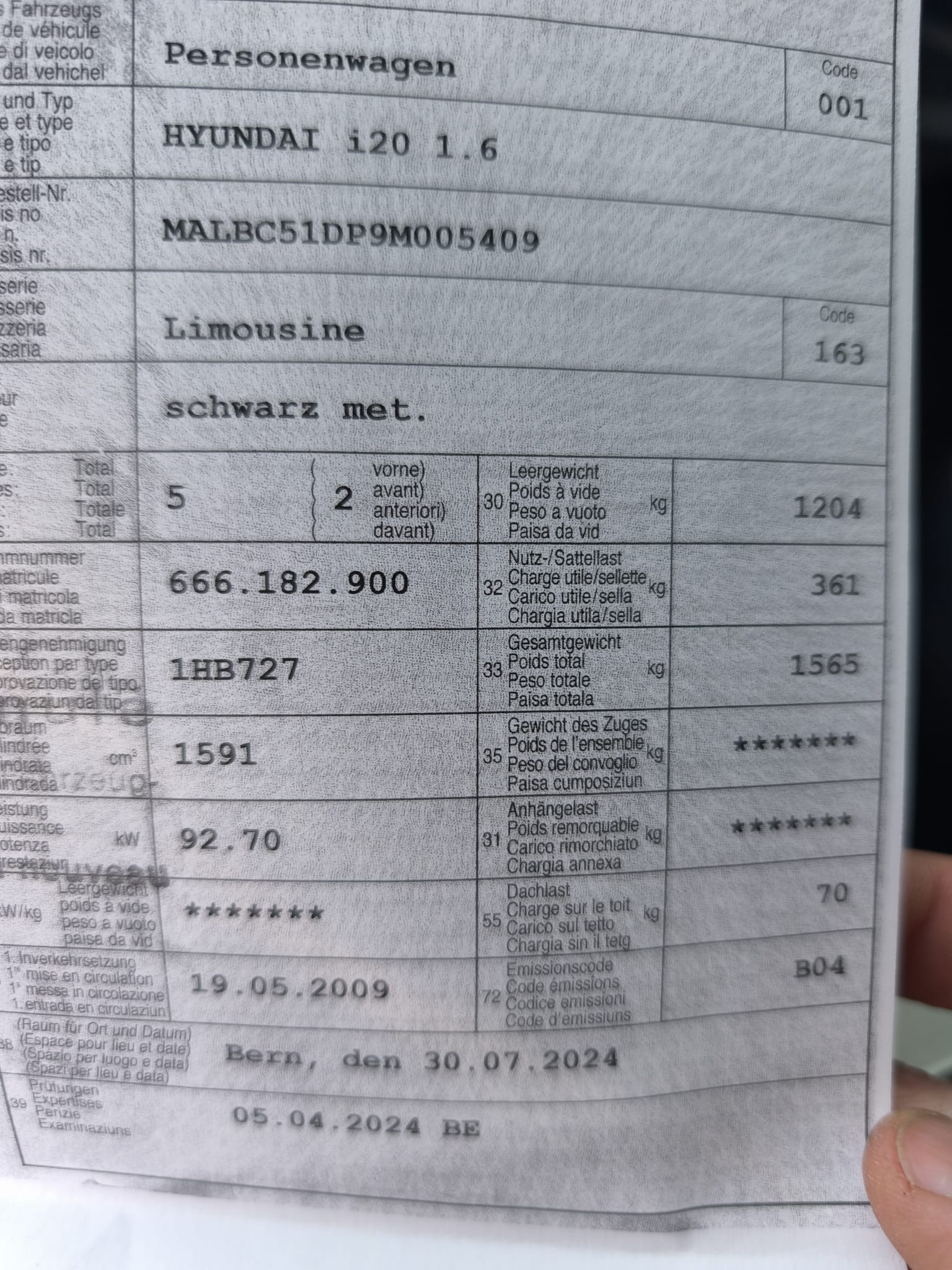 HYUNDAI i20 1.6 Premium-image-2