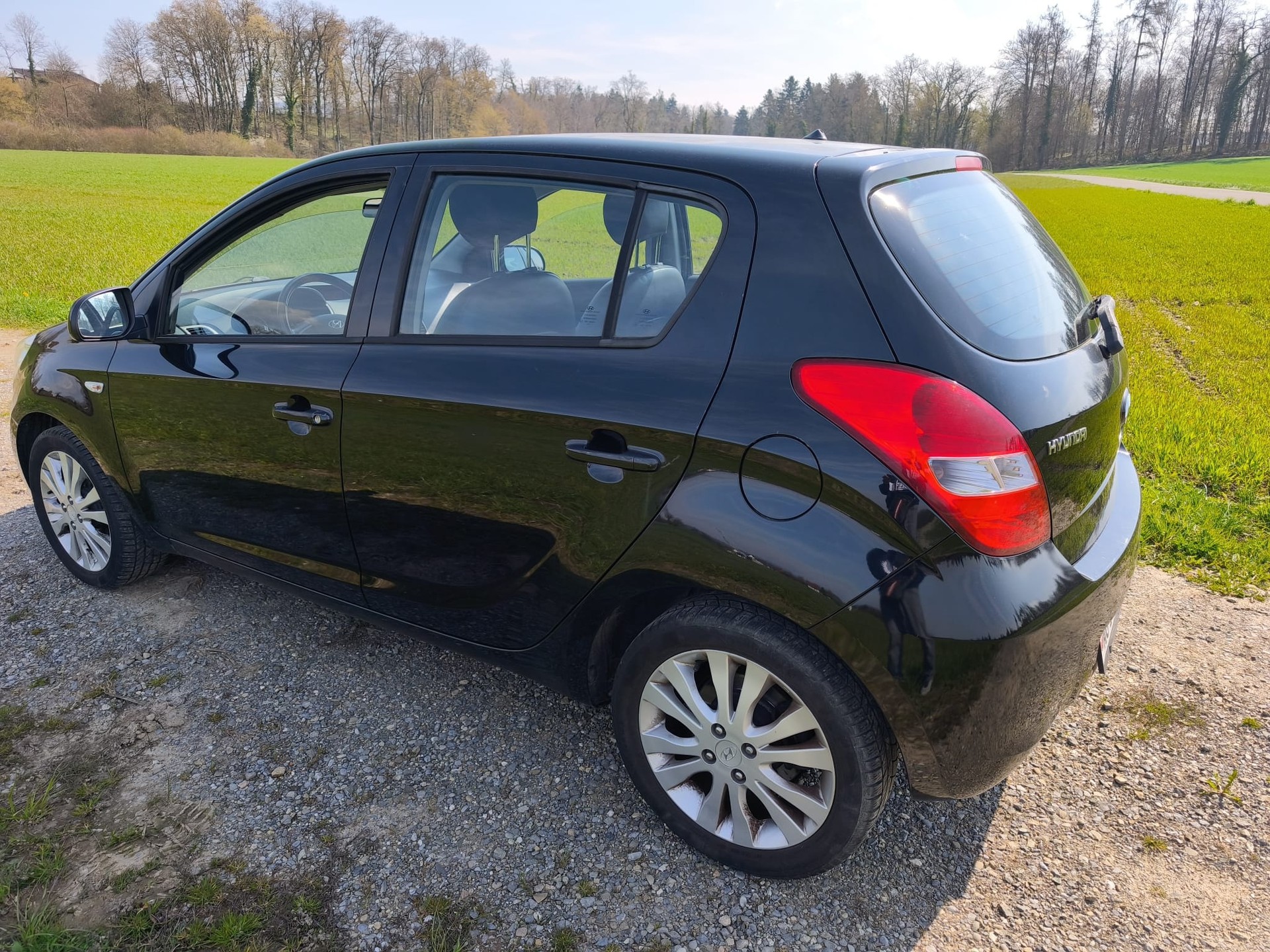HYUNDAI i20 1.6 Premium-image-9