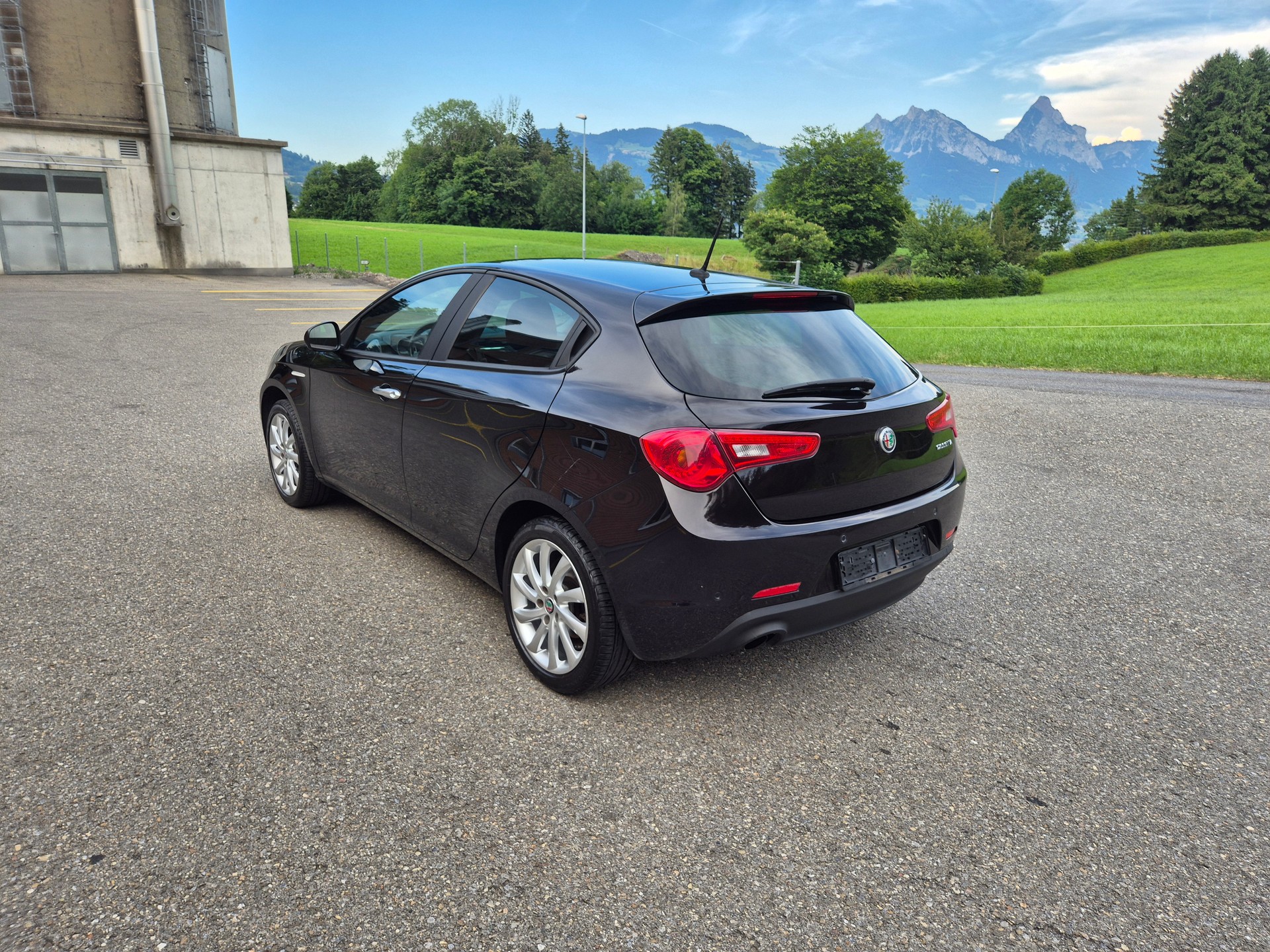 ALFA ROMEO Giulietta 1.4 T MultiAir-image-1