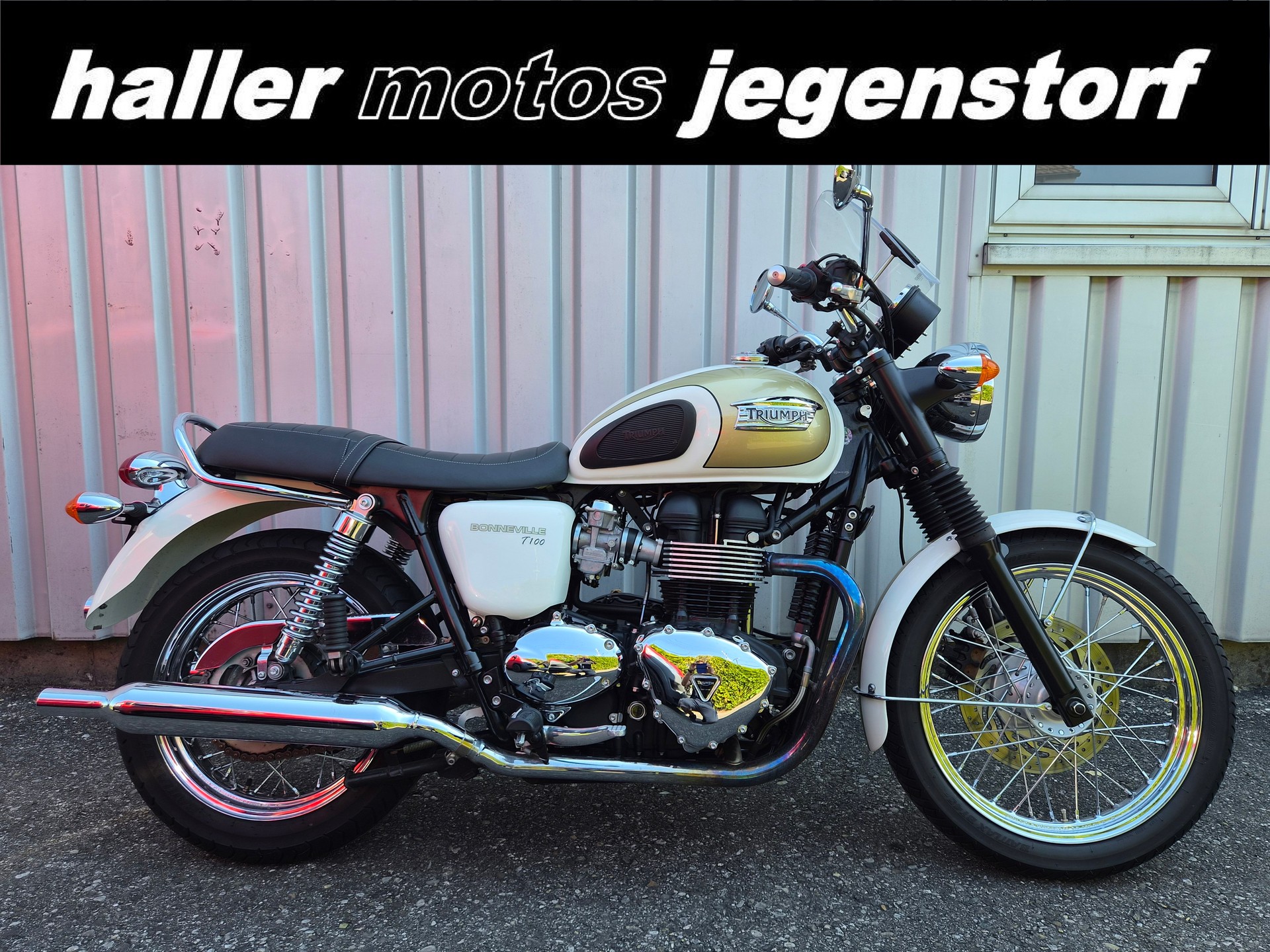 TRIUMPH Bonneville 900 i T 100