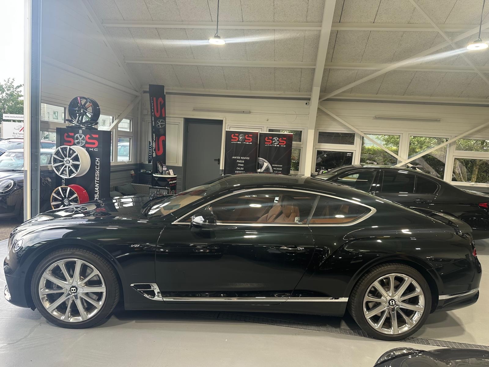 BENTLEY Continental GT 4.0 V8-image-8