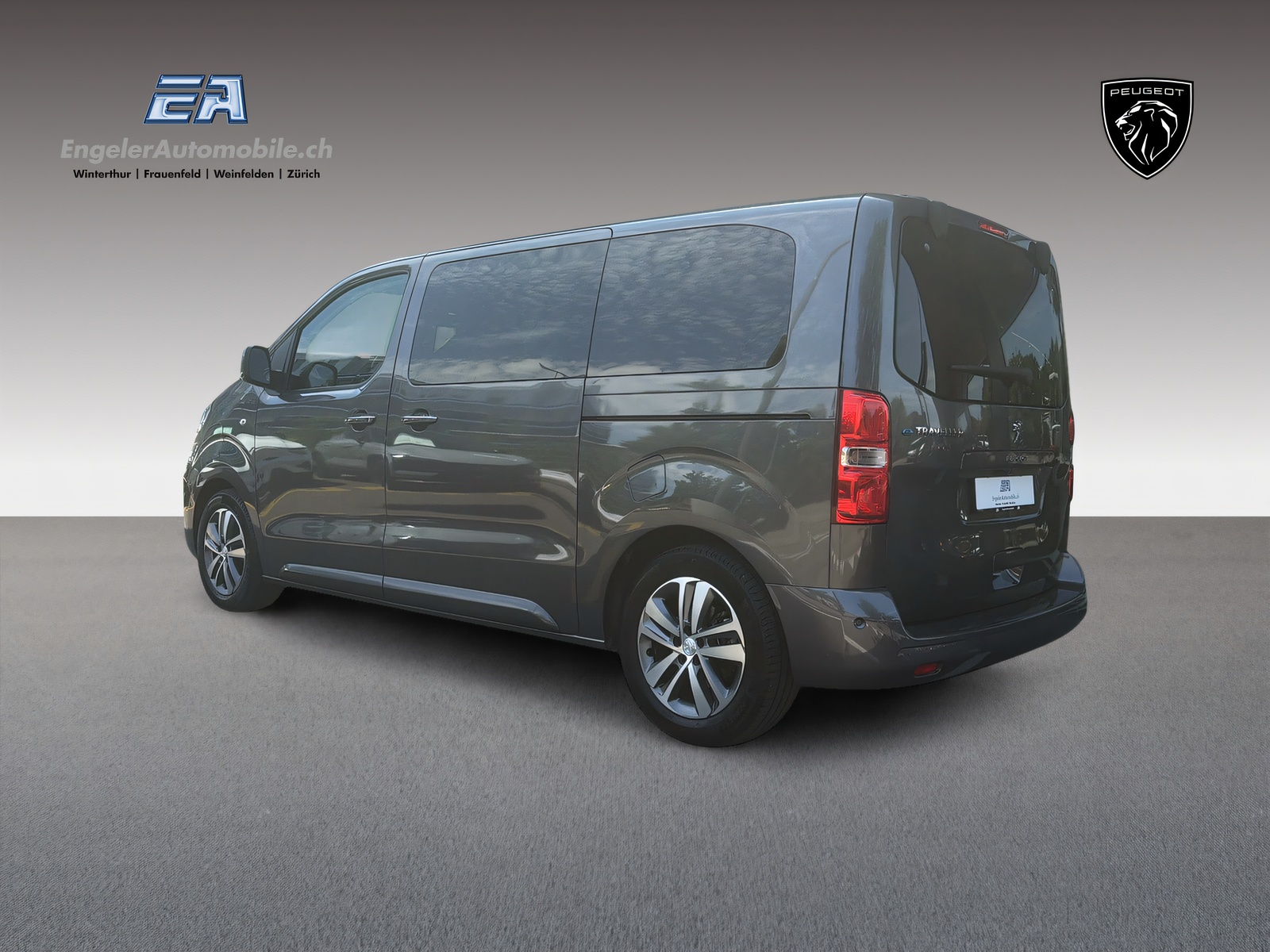 PEUGEOT e-Traveller Standard 75 kWh Allure-image-3
