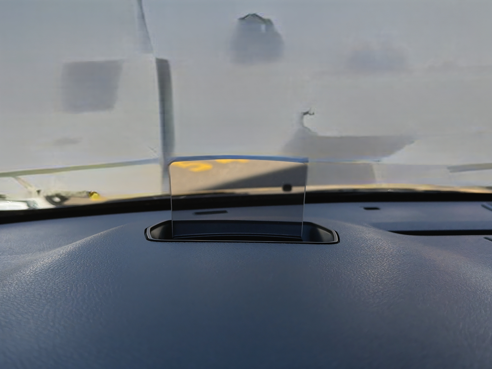 PEUGEOT e-Traveller Standard 75 kWh Allure-image-12