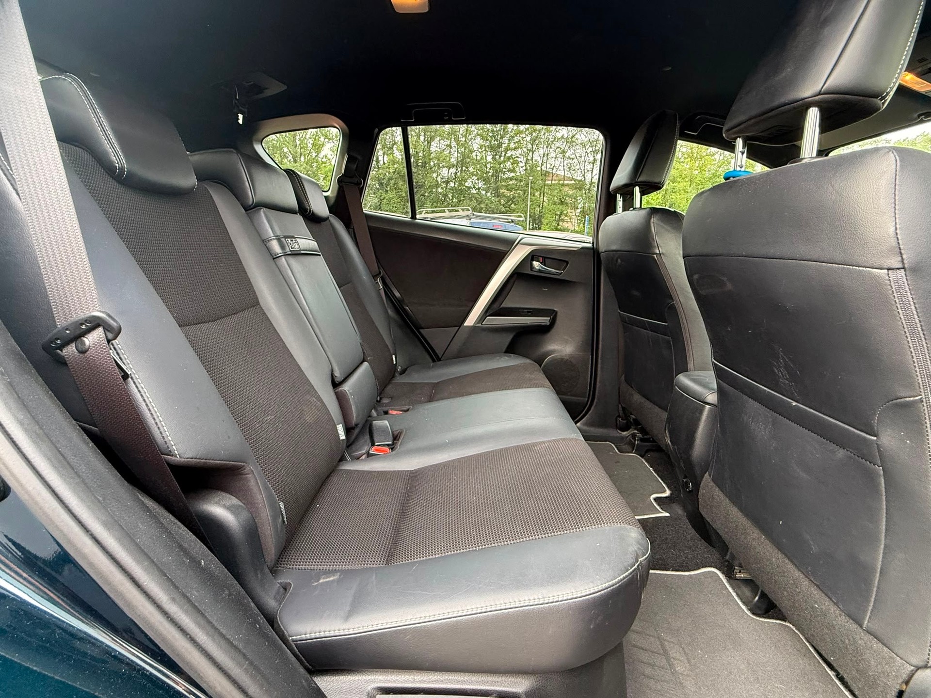 TOYOTA RAV-4 2.5 HSD Style e-CVT-image-10