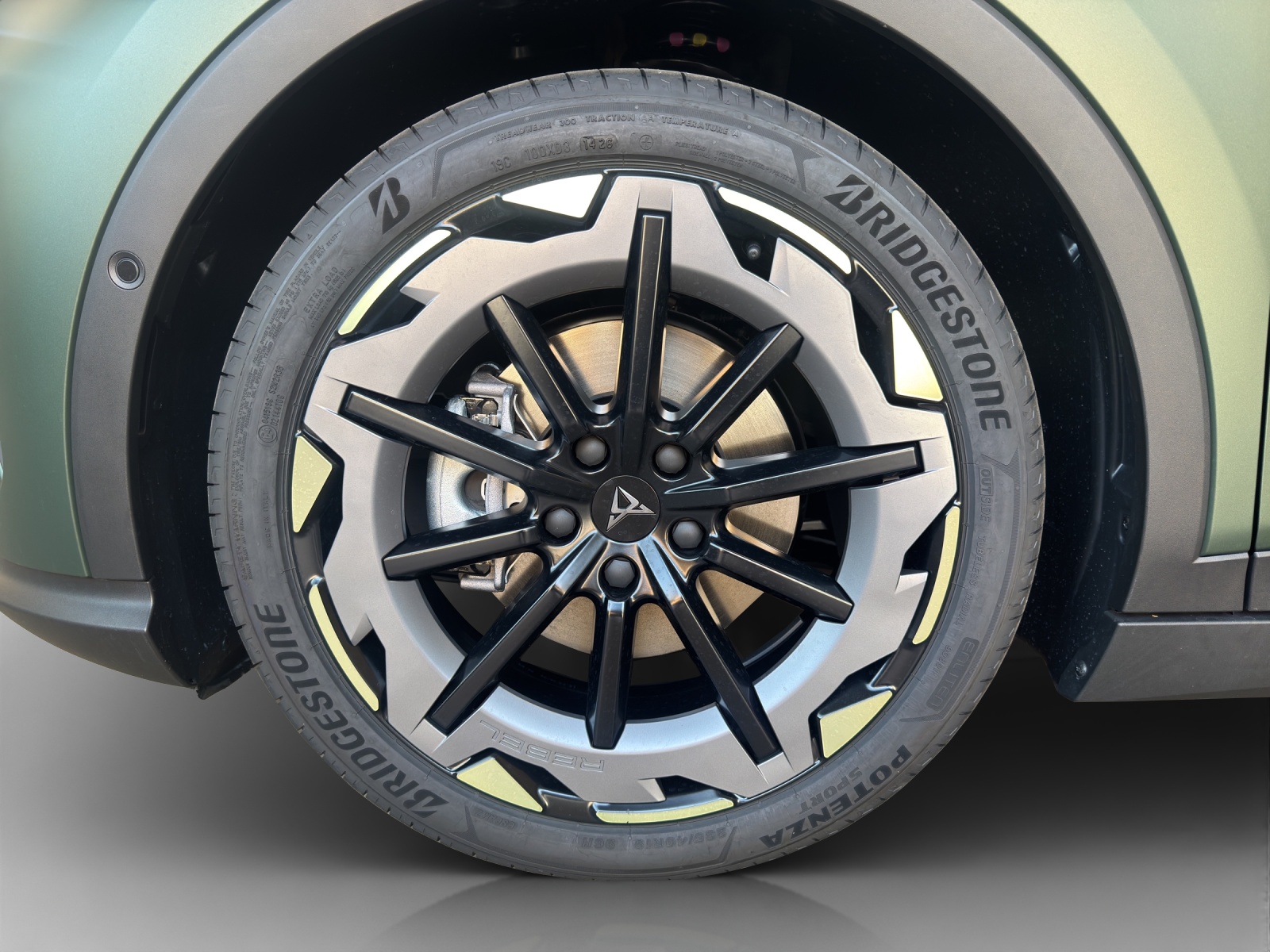 CUPRA Raval 52 kWh VZ Extreme Launch Edition-image-13