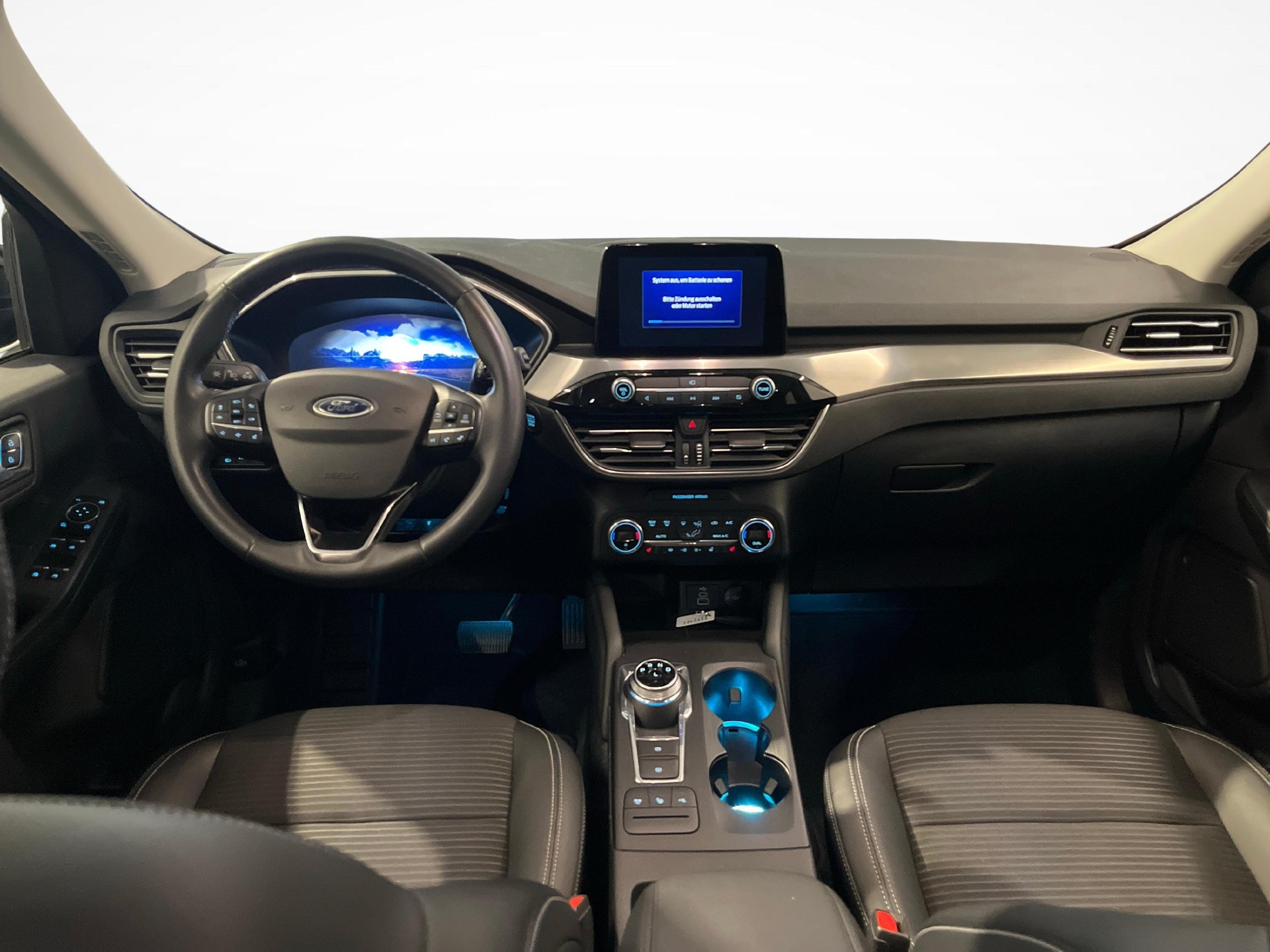 FORD Kuga 2.5 Hybrid Titanium 4x4-image-8