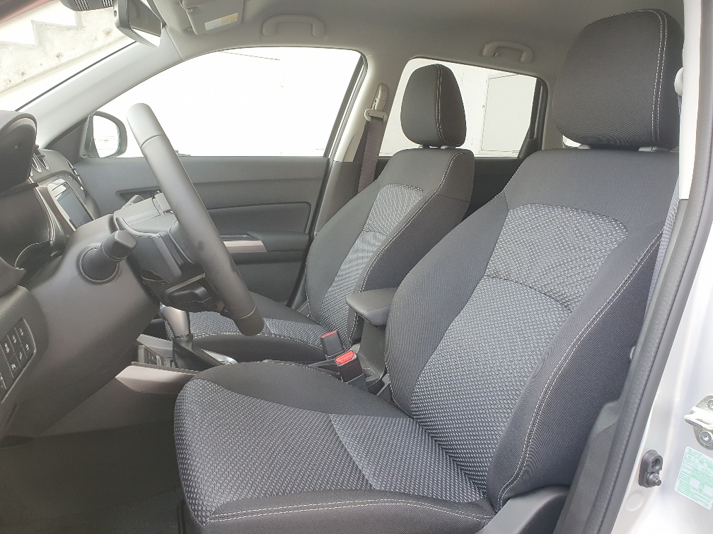 SUZUKI Vitara 1.4 Boosterjet Compact Top 4x4 Hybrid-image-9