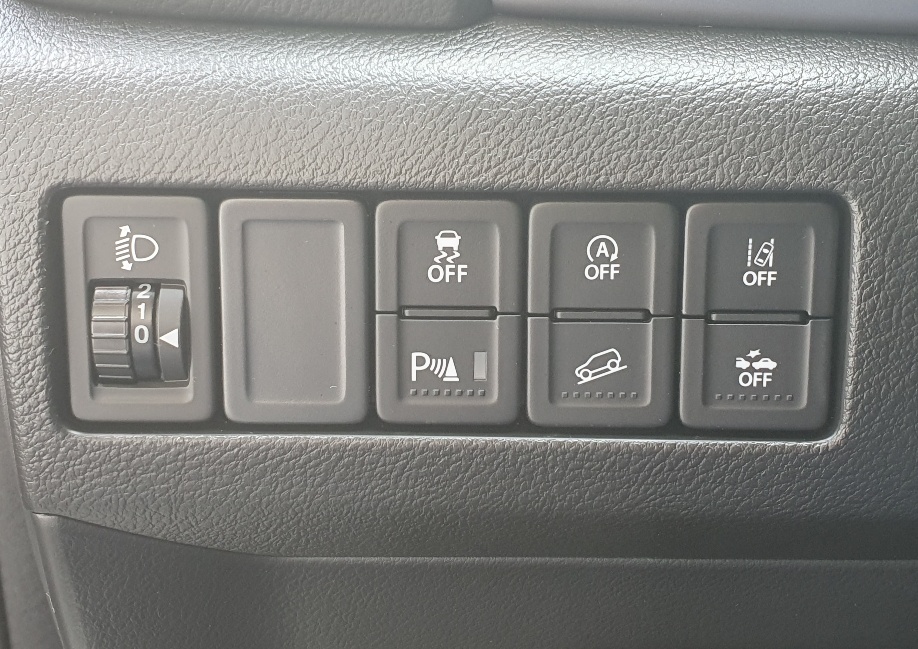 SUZUKI Vitara 1.4 Boosterjet Compact Top 4x4 Hybrid-image-13