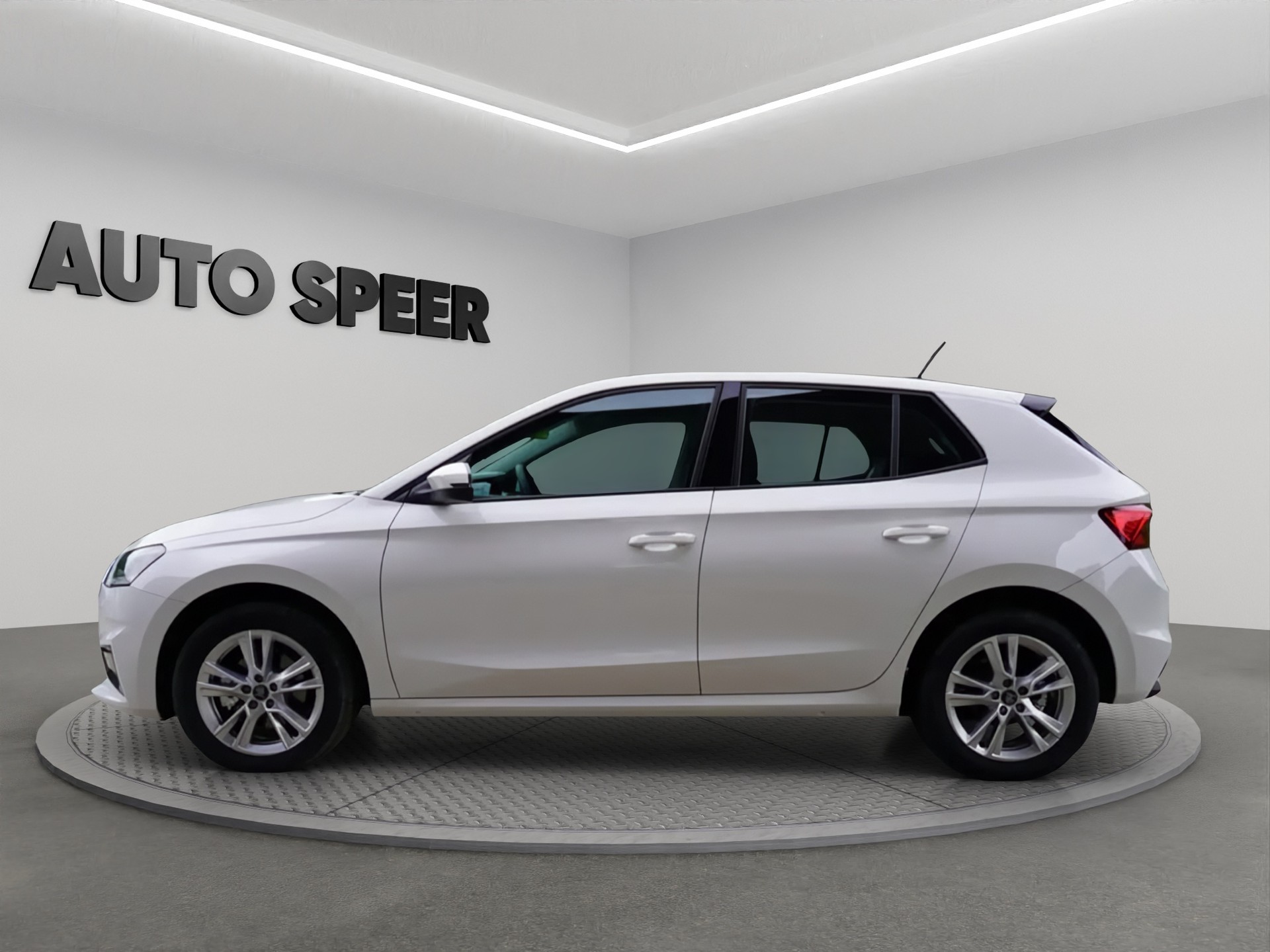 SKODA Fabia 1.5 TSI Selection DSG-image-1