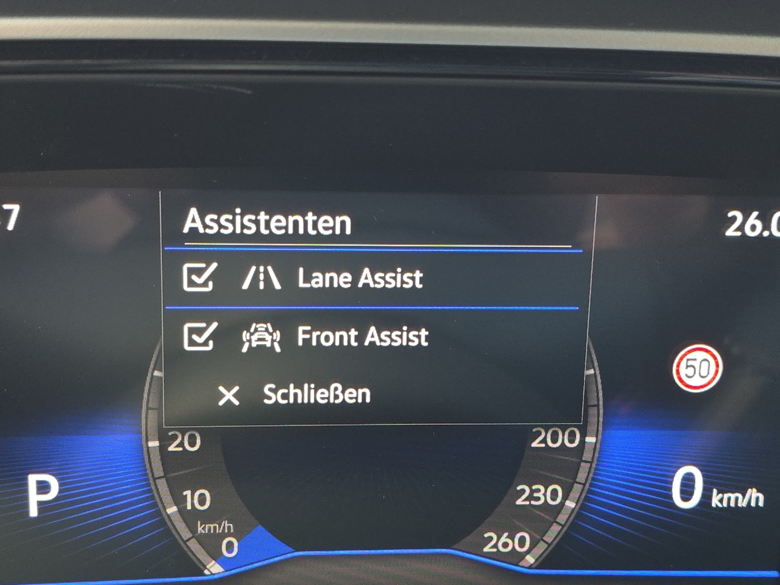 VW T-Roc 1.5 TSI EVO Life DSG mit Anhängevorrichtung, Navi, DAB+ & Sitzheizung-image-26