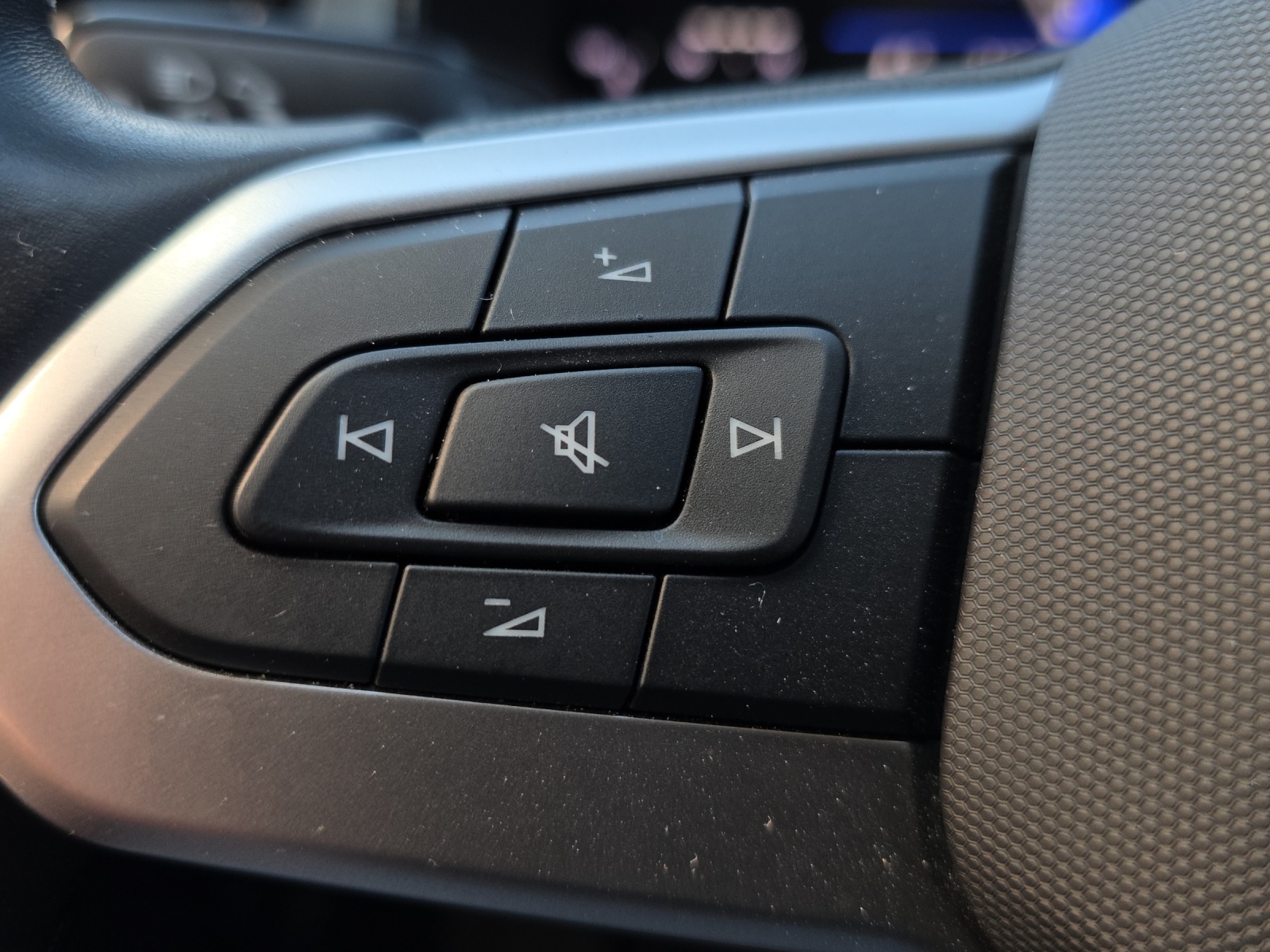 VW T-Roc 1.5 TSI EVO Life DSG mit Anhängevorrichtung, Navi, DAB+ & Sitzheizung-image-15