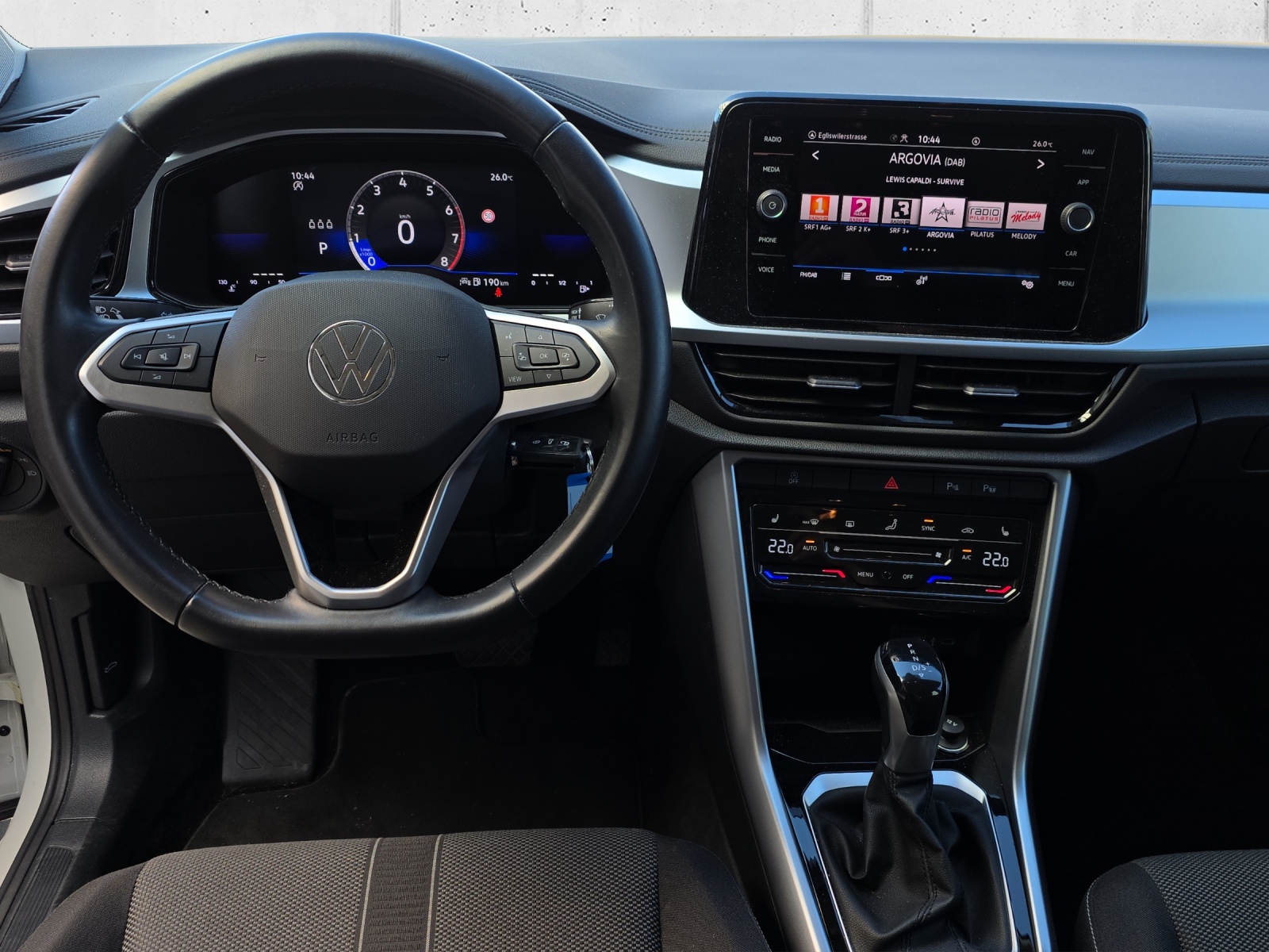 VW T-Roc 1.5 TSI EVO Life DSG mit Anhängevorrichtung, Navi, DAB+ & Sitzheizung-image-13