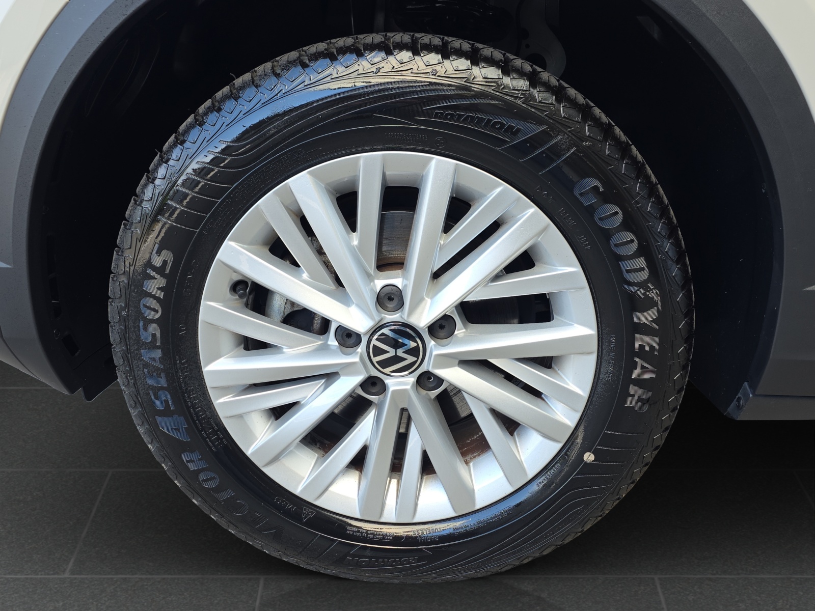 VW T-Roc 1.5 TSI EVO Life DSG mit Anhängevorrichtung, Navi, DAB+ & Sitzheizung-image-10