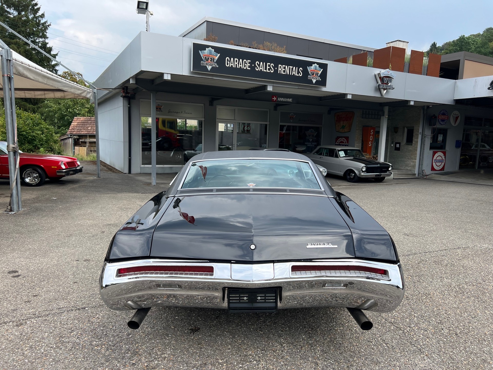 BUICK Riviera-image-4