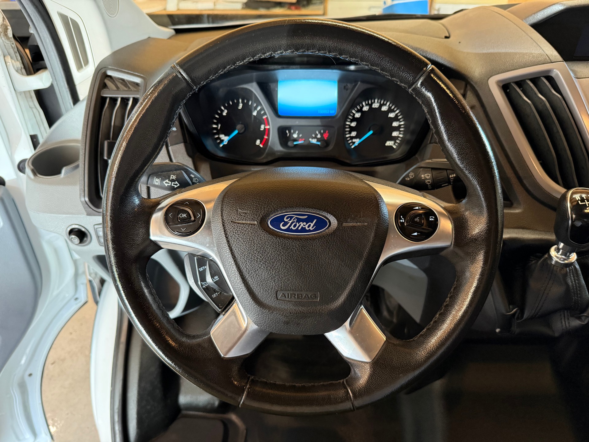 FORD Transit Van 350 L3 Trend 2.0 TDCi 130 FWD-image-7