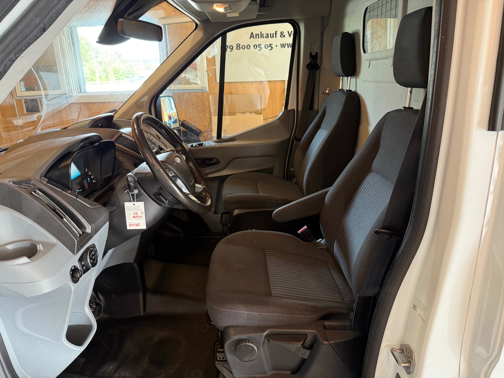 FORD Transit Van 350 L3 Trend 2.0 TDCi 130 FWD-image-6