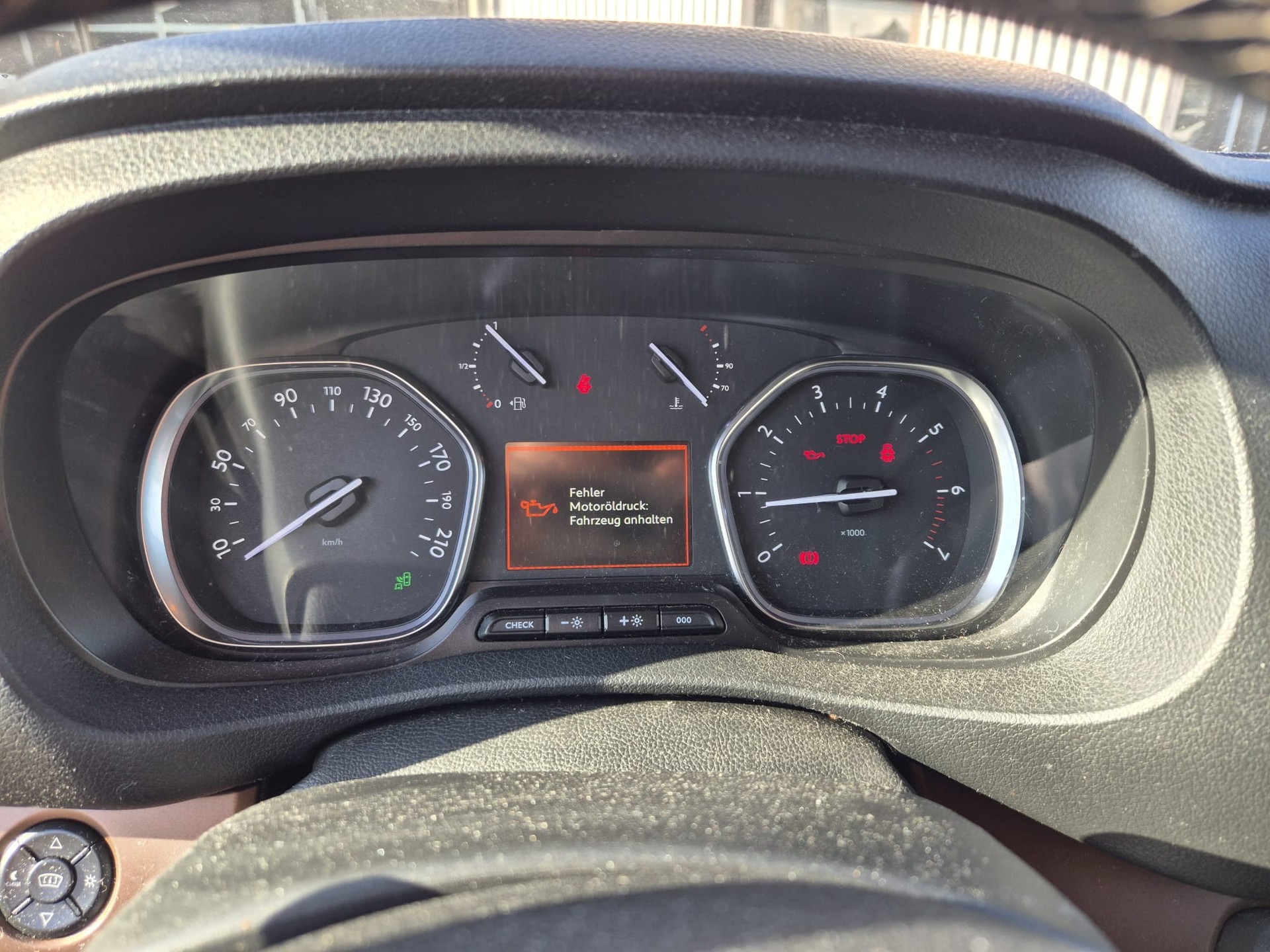 TOYOTA Proace Verso 2.0 D-4D Automatic-image-7
